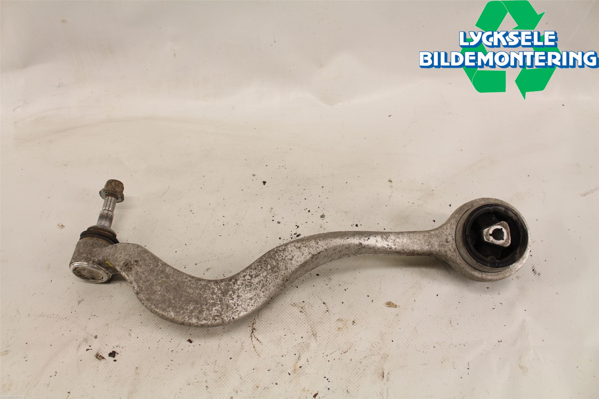 BMW 5 E60/61 Sed/Tou 02-10 Bärarm Fram Undre Hö