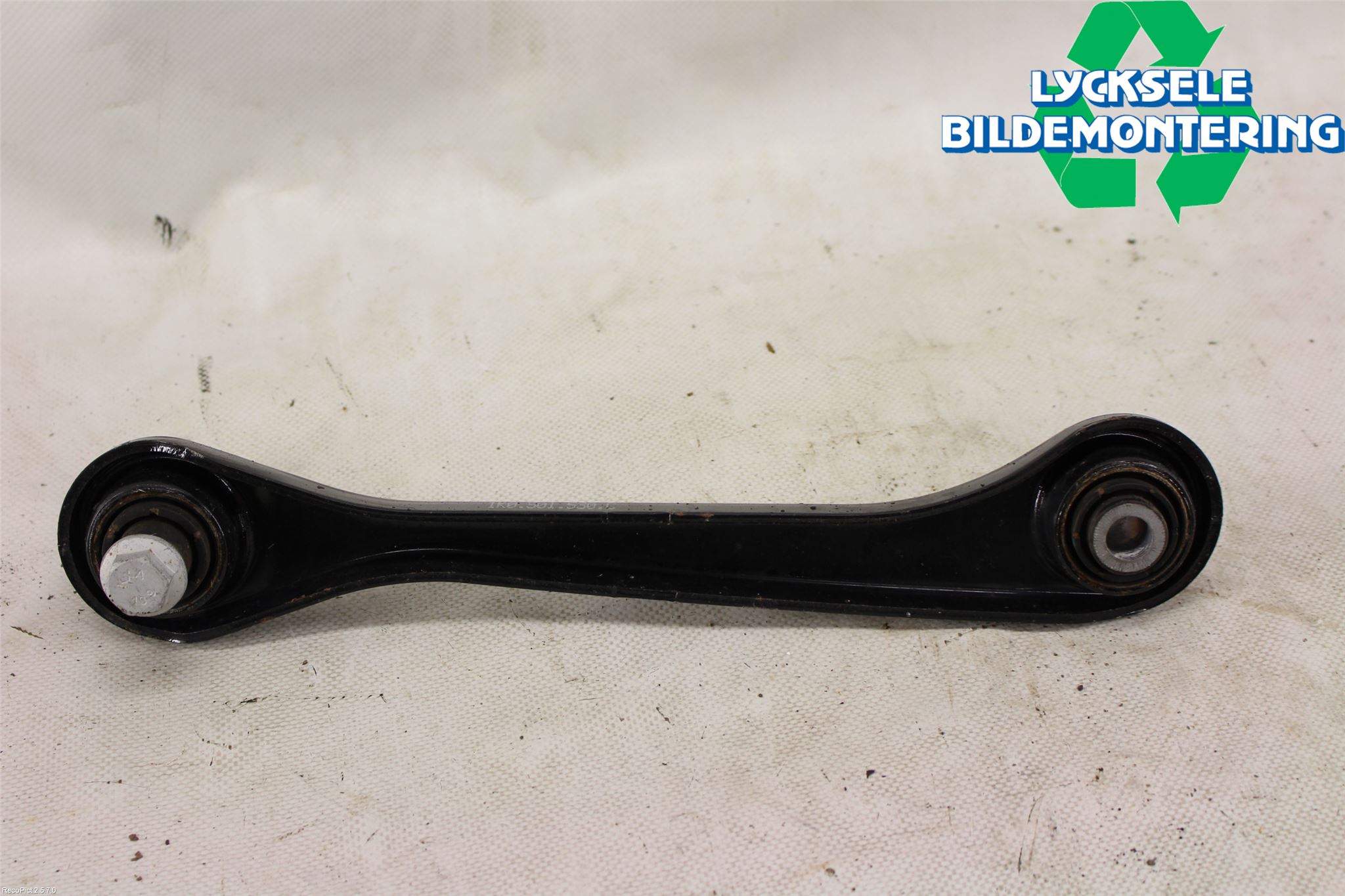 Volkswagen VW PASSAT 11-14 Bärarm Bak Höger