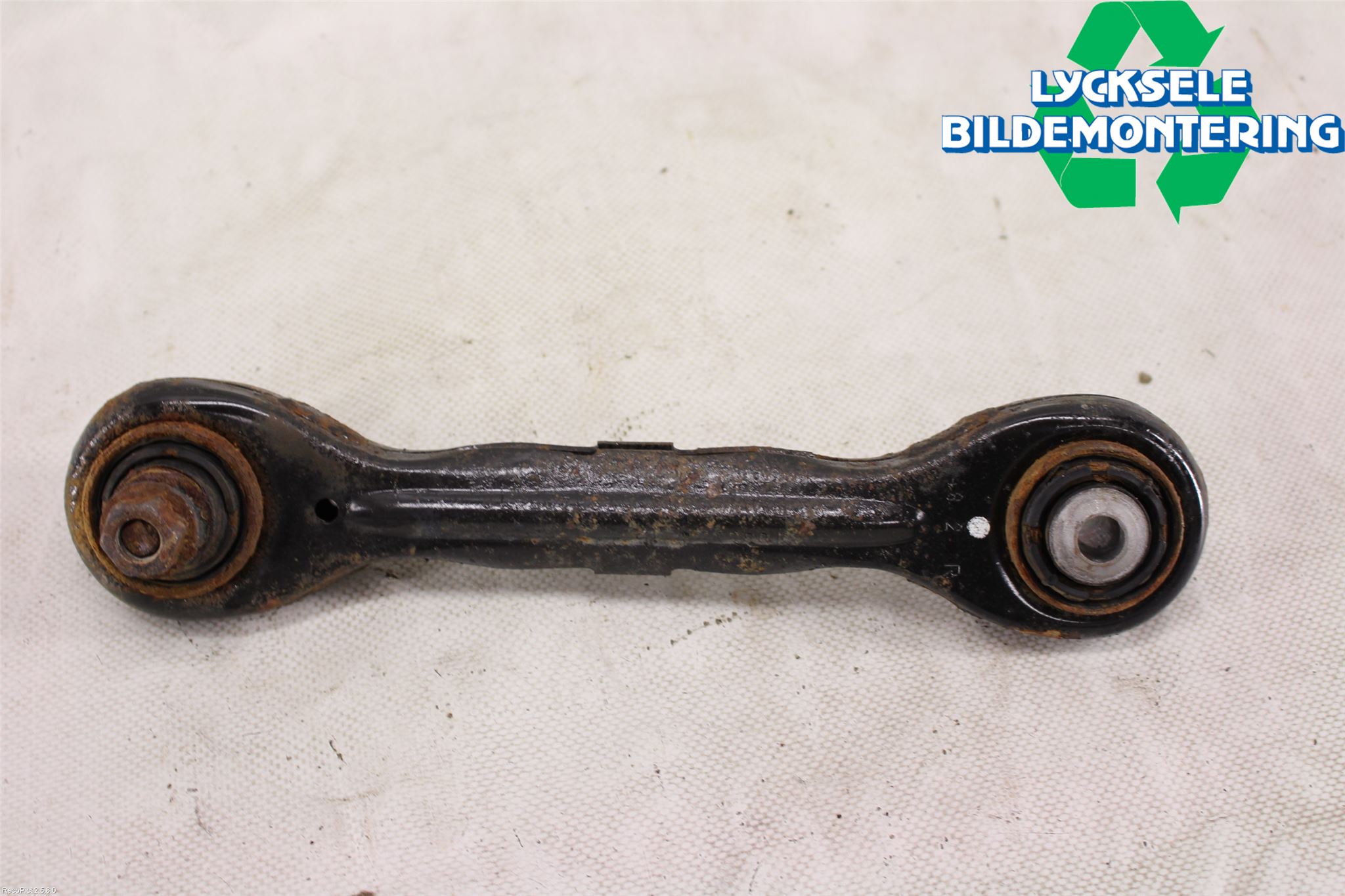 BMW 3 E90/91 SED/TOU 05-12 Bärarm Bak Övre Höger