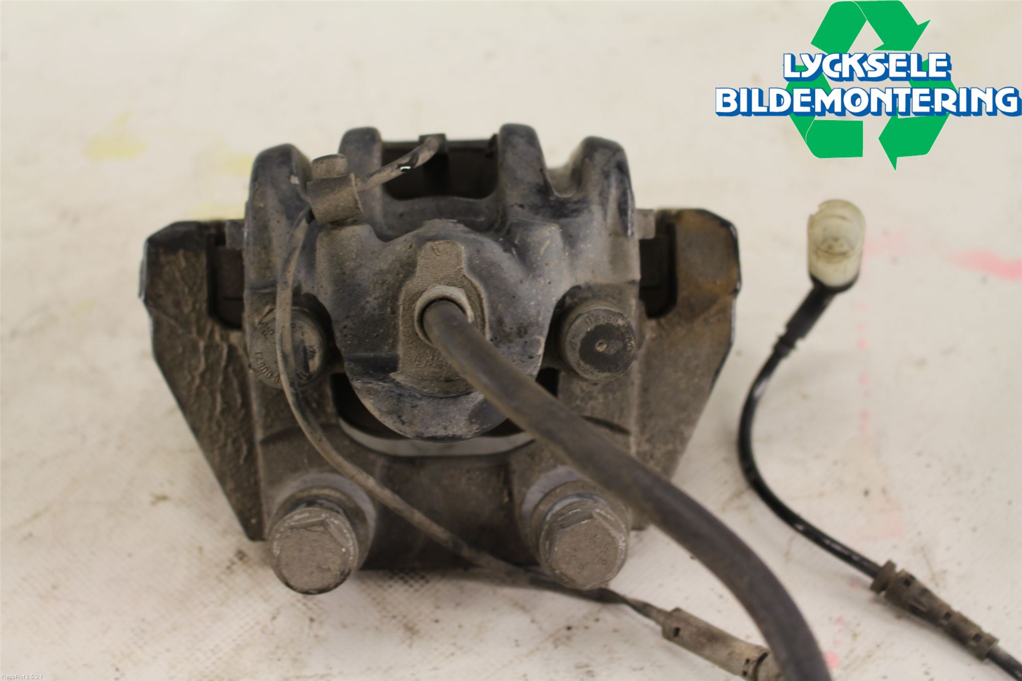 BMW 5 E60/61 Sed/Tou 02-10 Bromsok Bak Höger