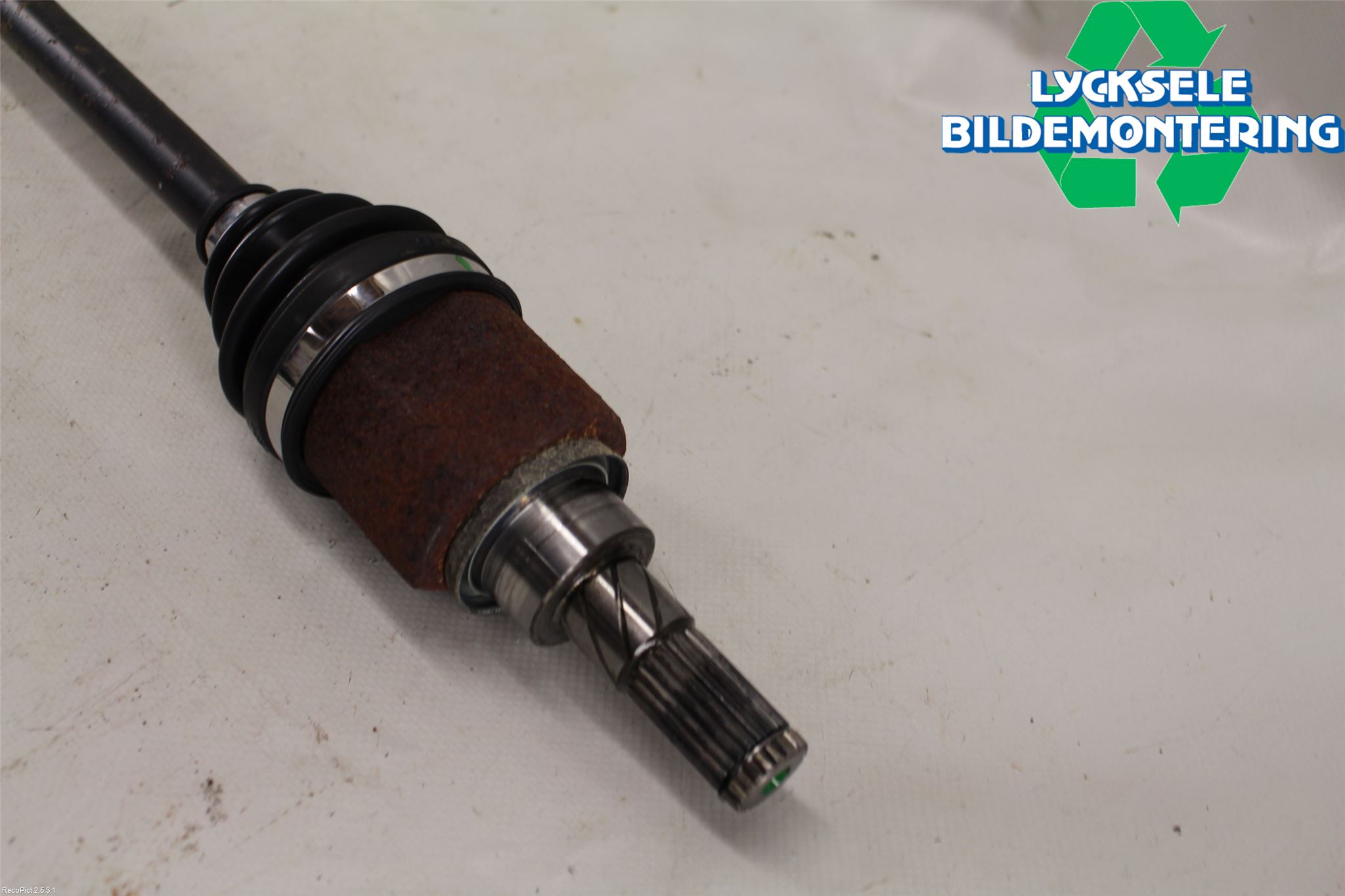 Nissan X-TRAIL 14-21 Drivaxel Bak Höger