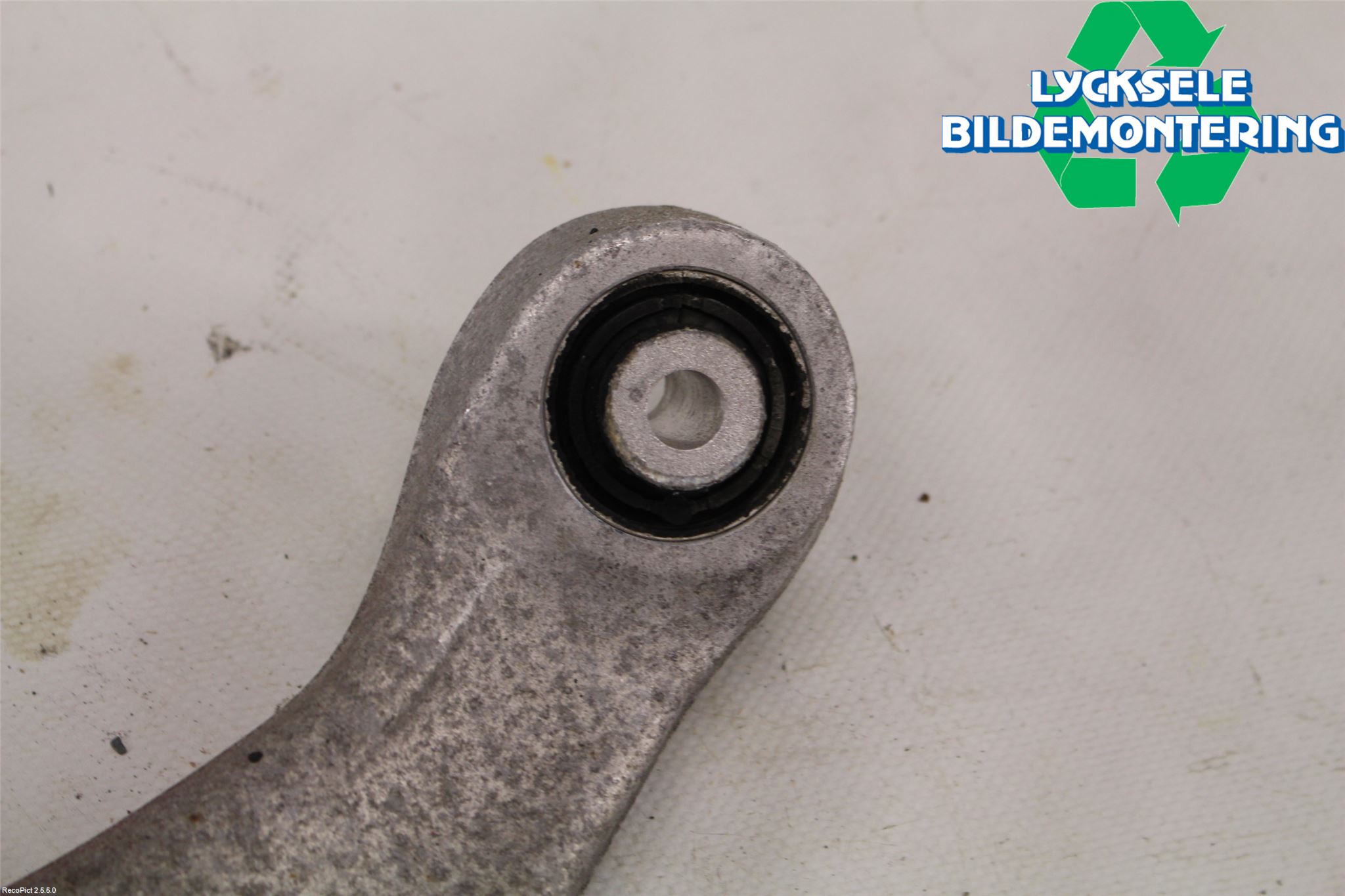 Audi A5 07-16 Bärarm Bak Övre Vänster