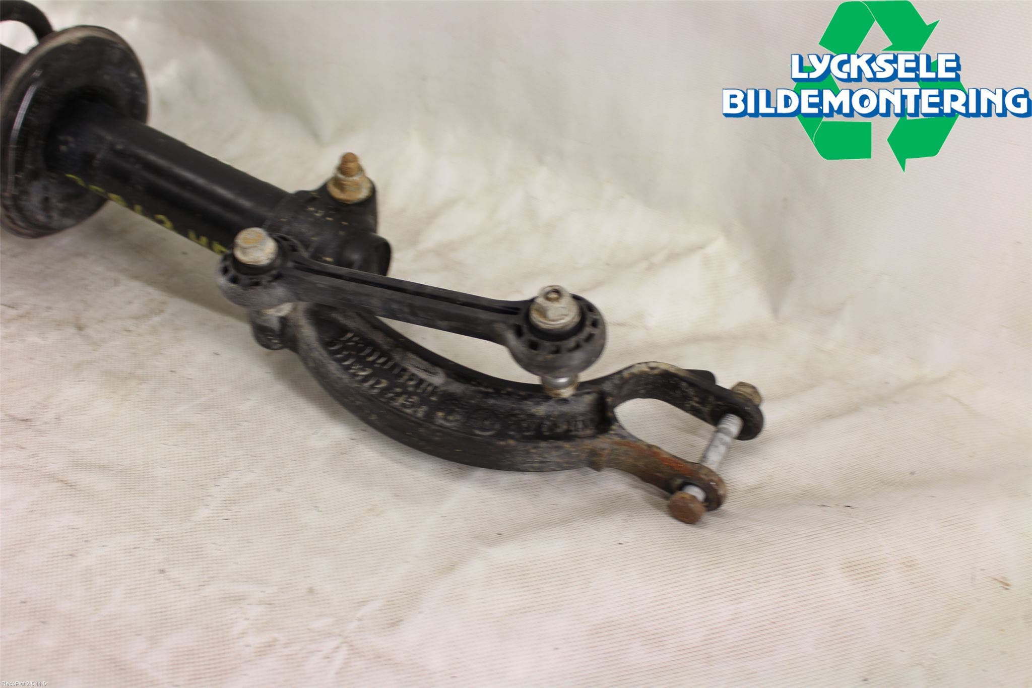 Audi A4 12-15 Fjäderben Fram Höger