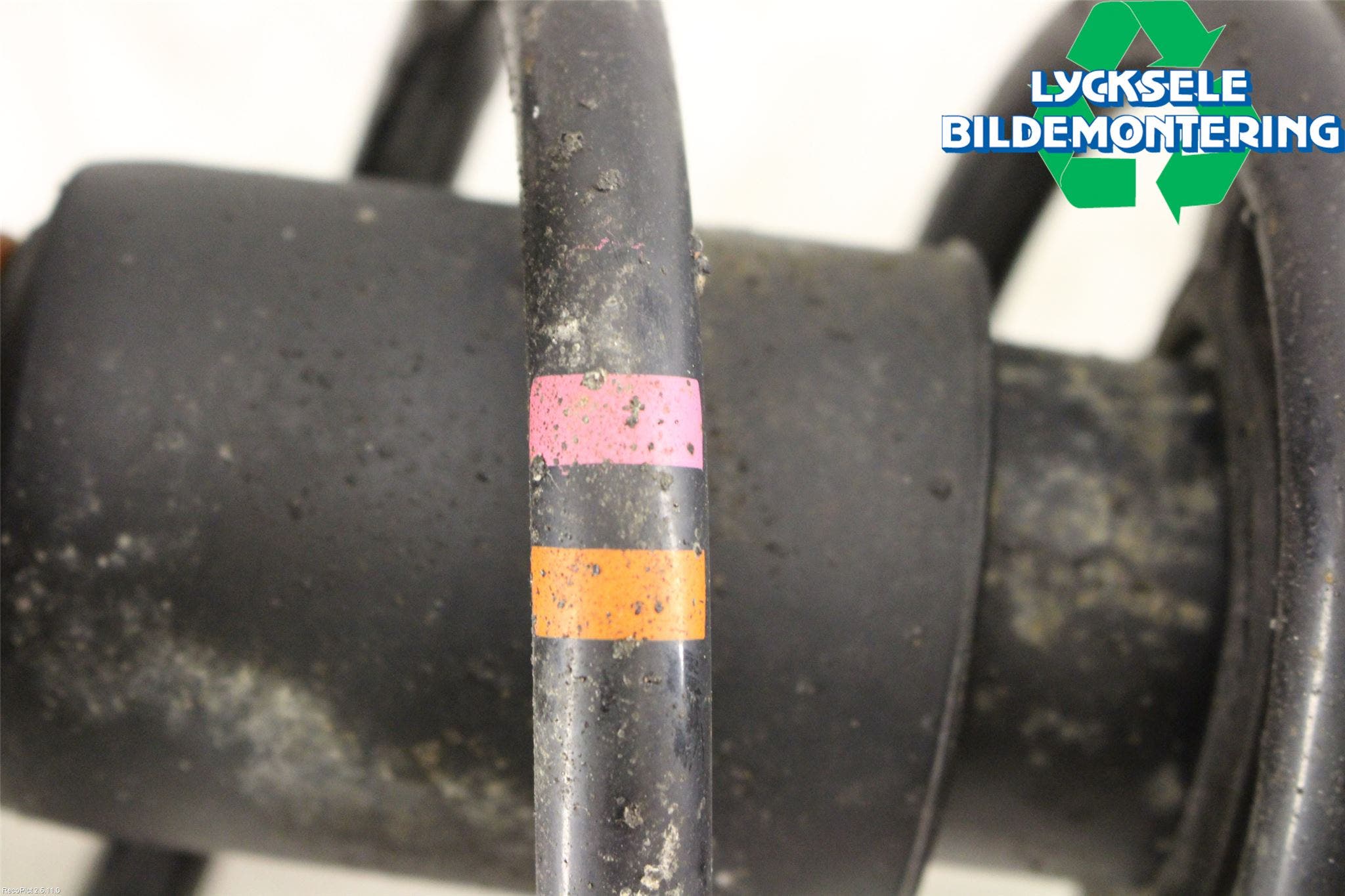 Audi A4 12-15 Fjäderben Fram Höger