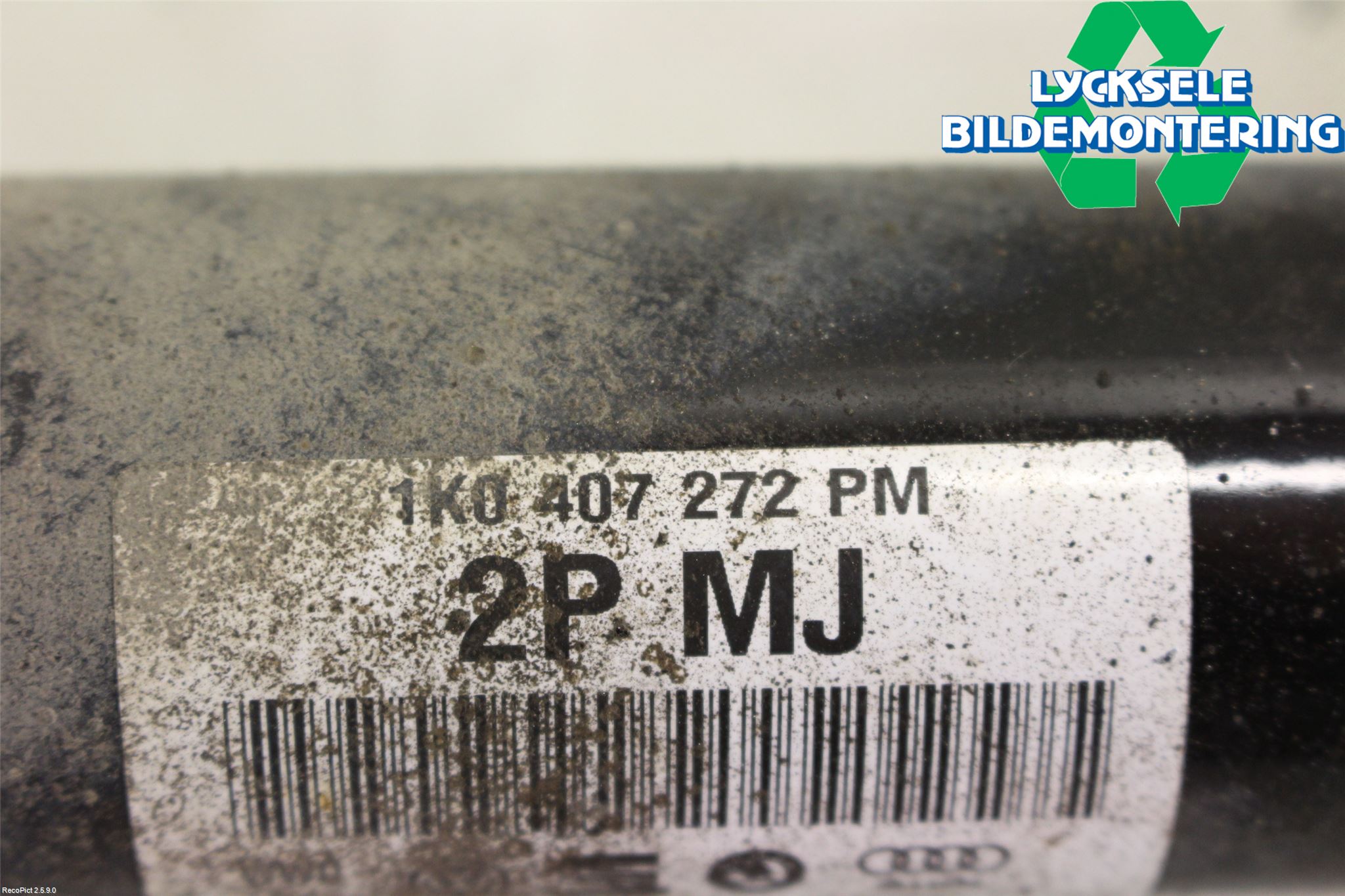 Volkswagen VW CADDY 11-15 Drivaxel Fram Höger