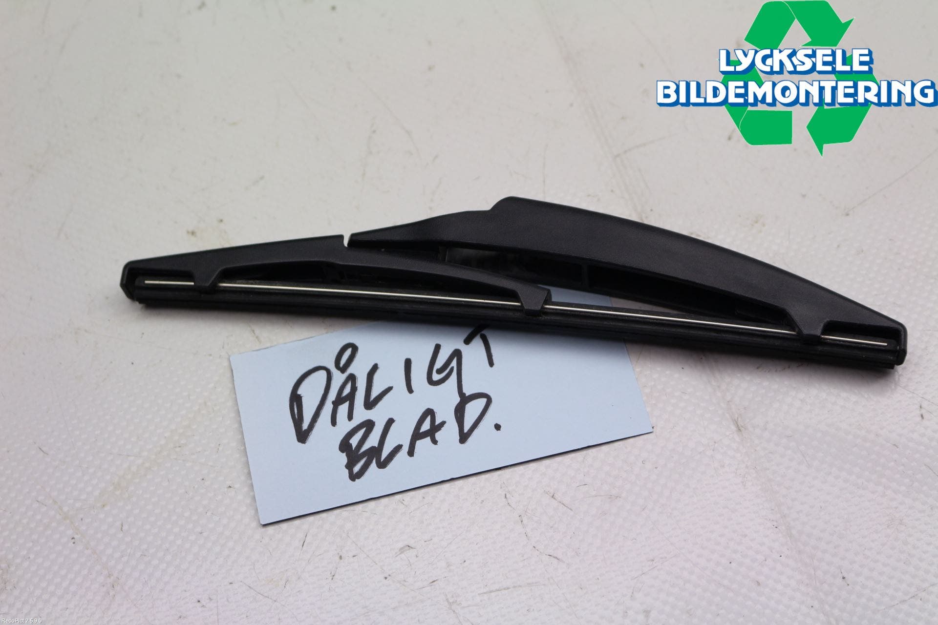 Toyota URBAN CRUISER Torkararm-Bakruta