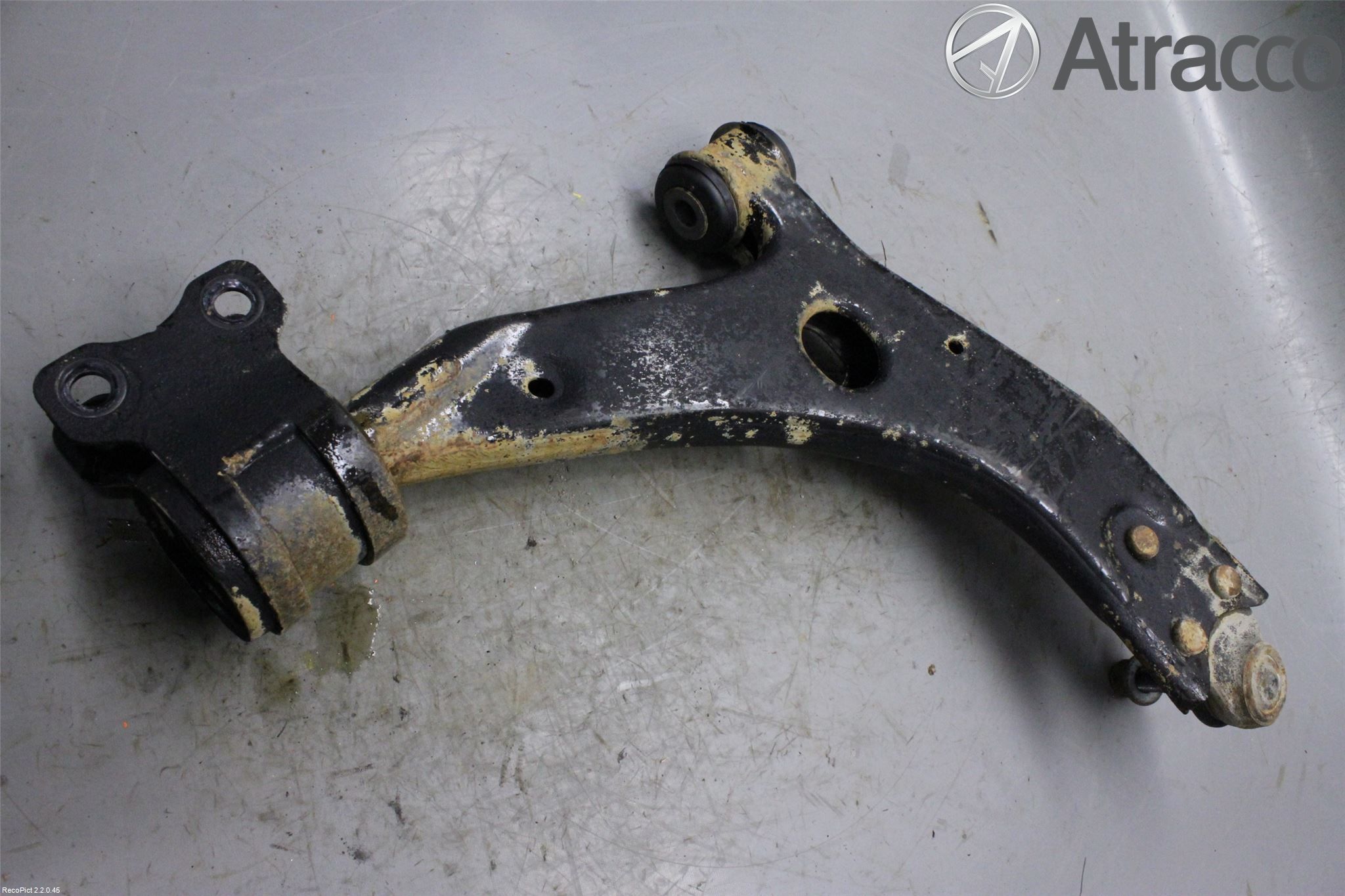 Ford FOCUS 08-11 Bärarm Fram Undre Vä