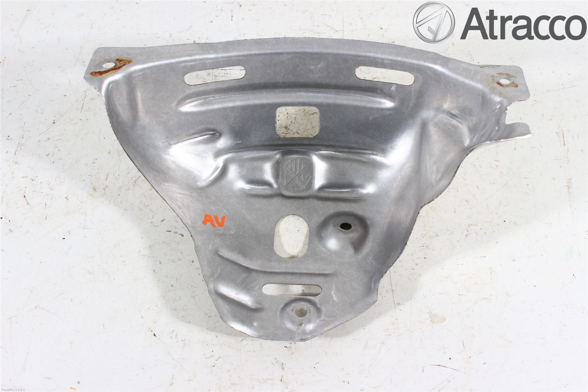 Toyota YARIS XP130 12-14 Katalysator