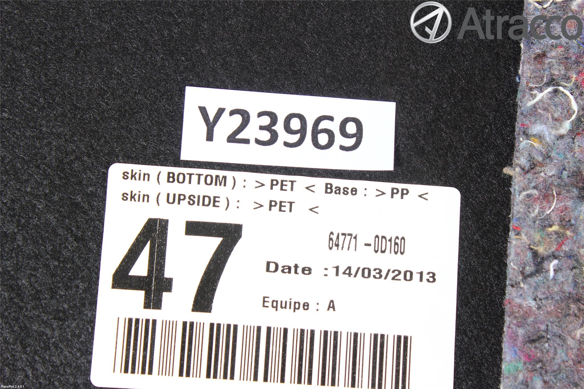 Toyota YARIS XP130 12-14 Inrbagagerumklädsel-Golv