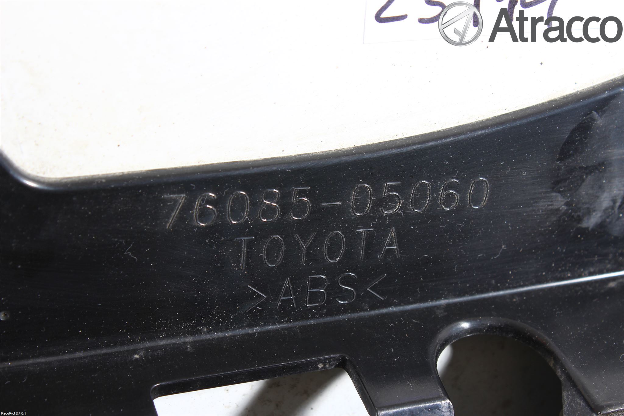 Toyota AVENSIS 09-15 Spoiler Baklucka