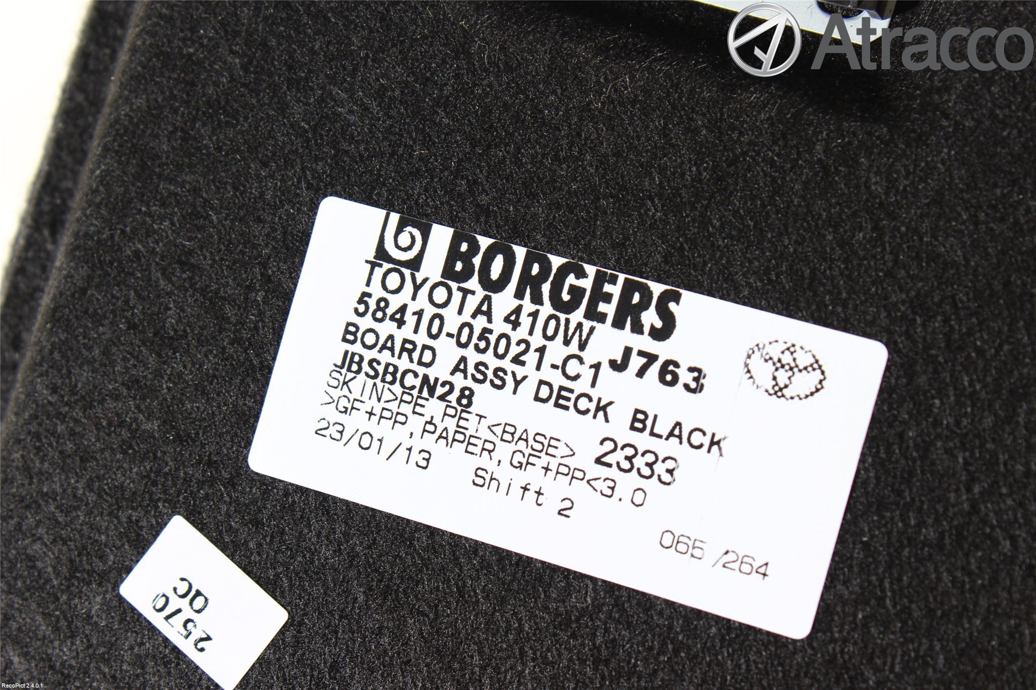 Toyota AVENSIS 09-15 Inrbagagerumklädsel-Golv