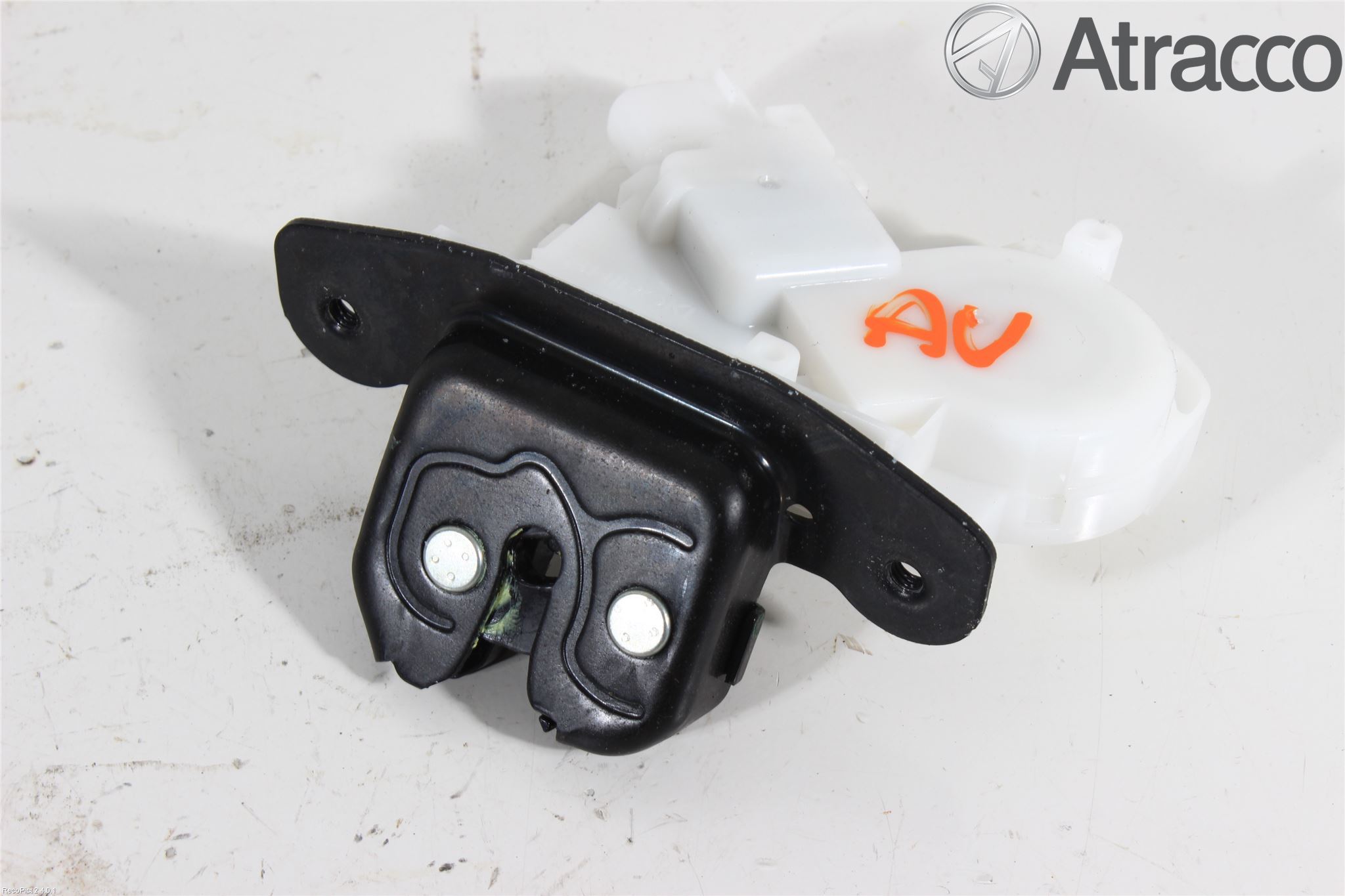 Toyota VERSO-S 11-16 Låskista Baklucka