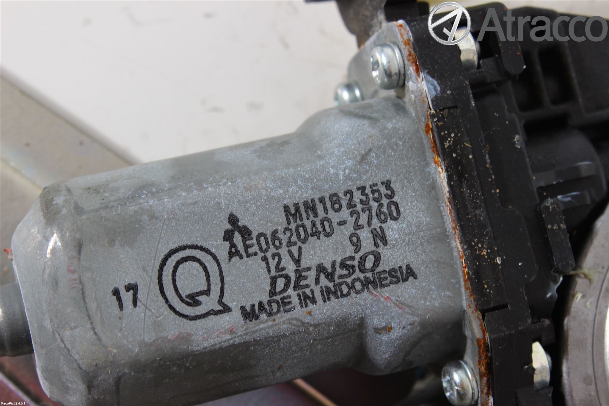 Mitsubishi L200 06-15 Fönsterhissmekanism