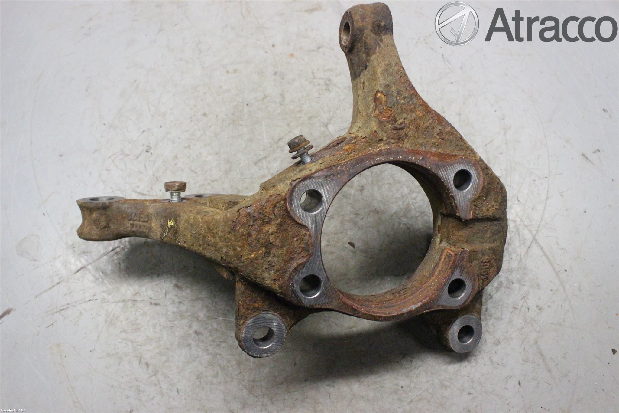 Toyota VERSO 09-18 Styrspindel Lagerhus Vä