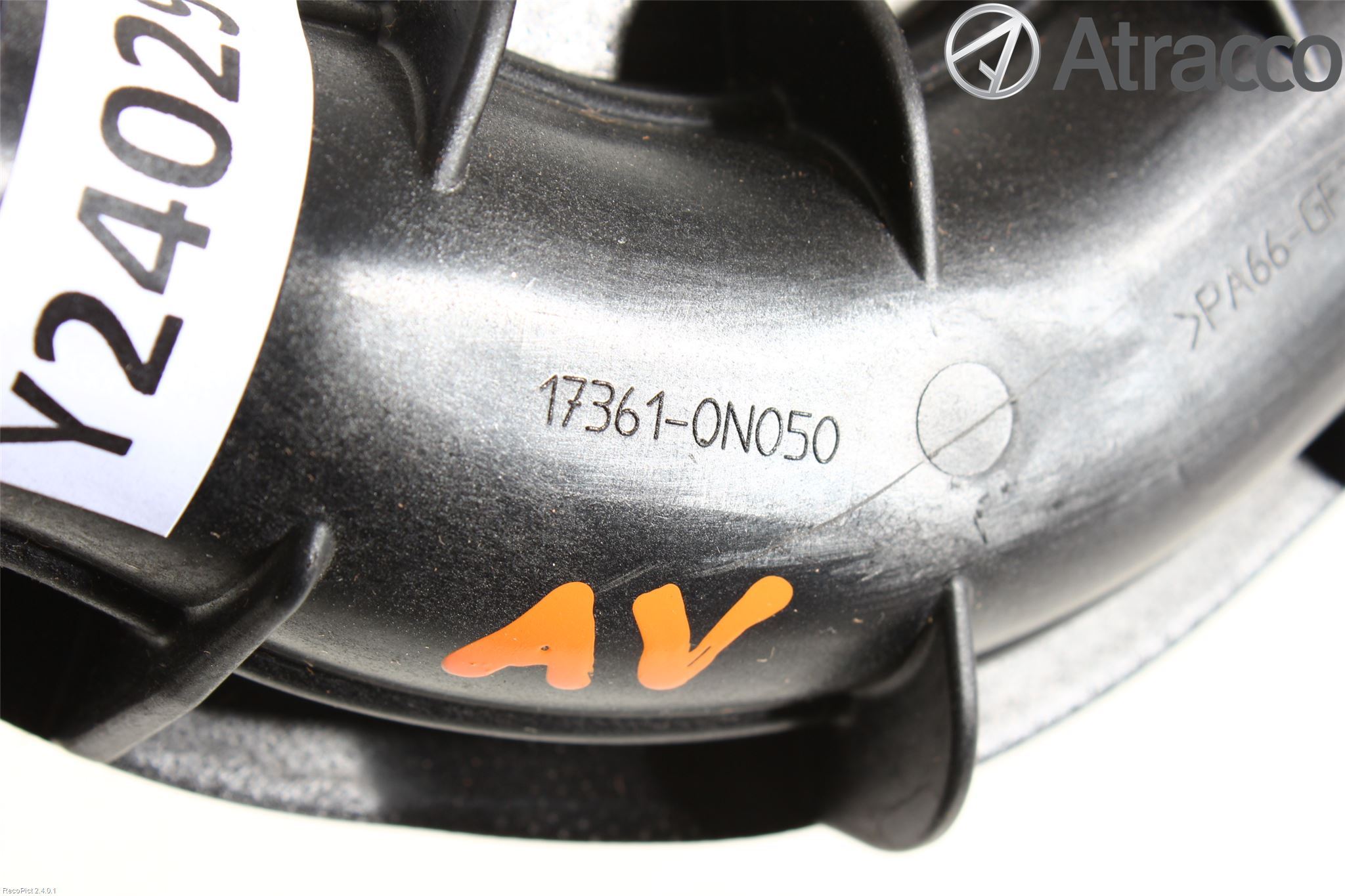 Toyota YARIS XP130 12-14 Laddluft-Intercoolerrör