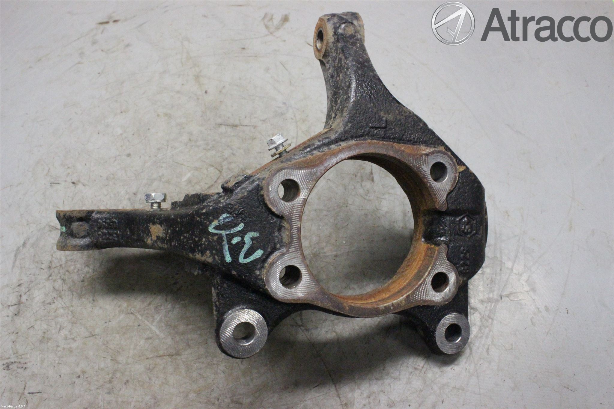 Toyota AURIS 13-19 Styrspindel Lagerhus Vä