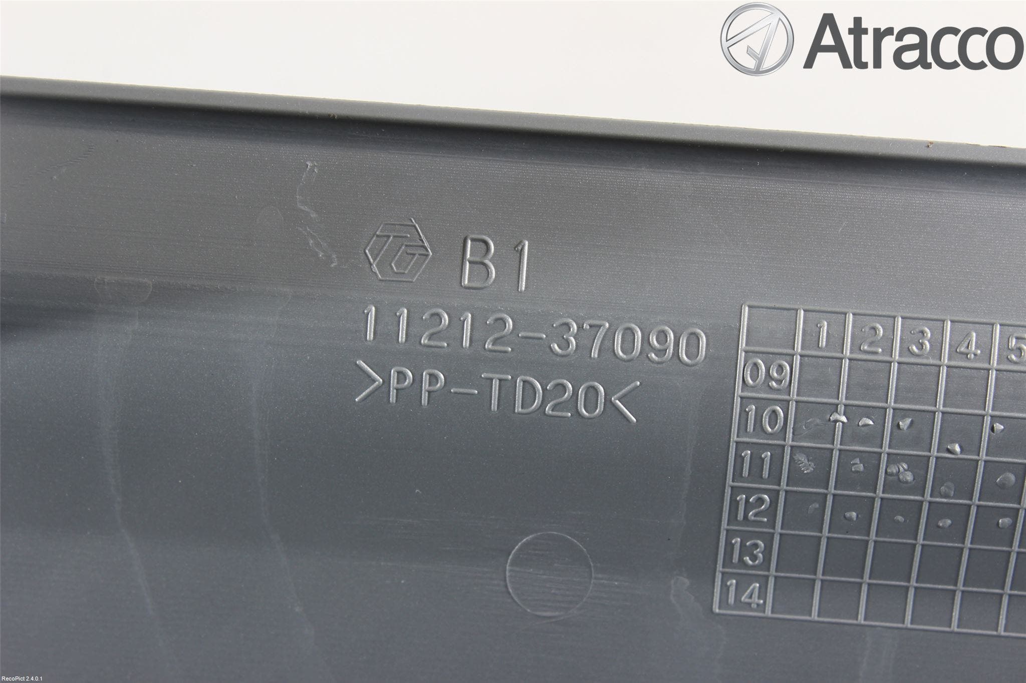 Toyota PRIUS+ ZVW40 12-20 Motorkåpa