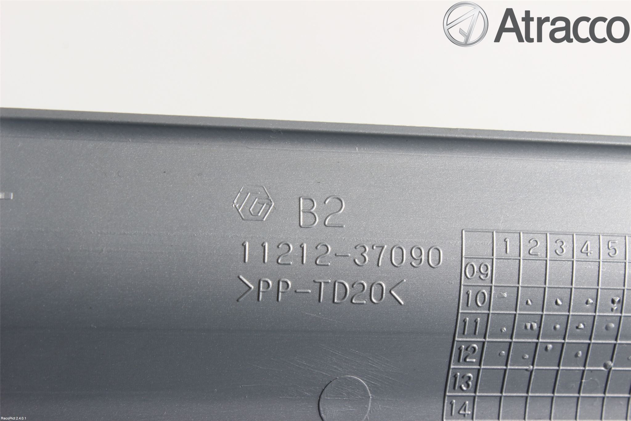 Toyota AURIS 13-19 Motorkåpa