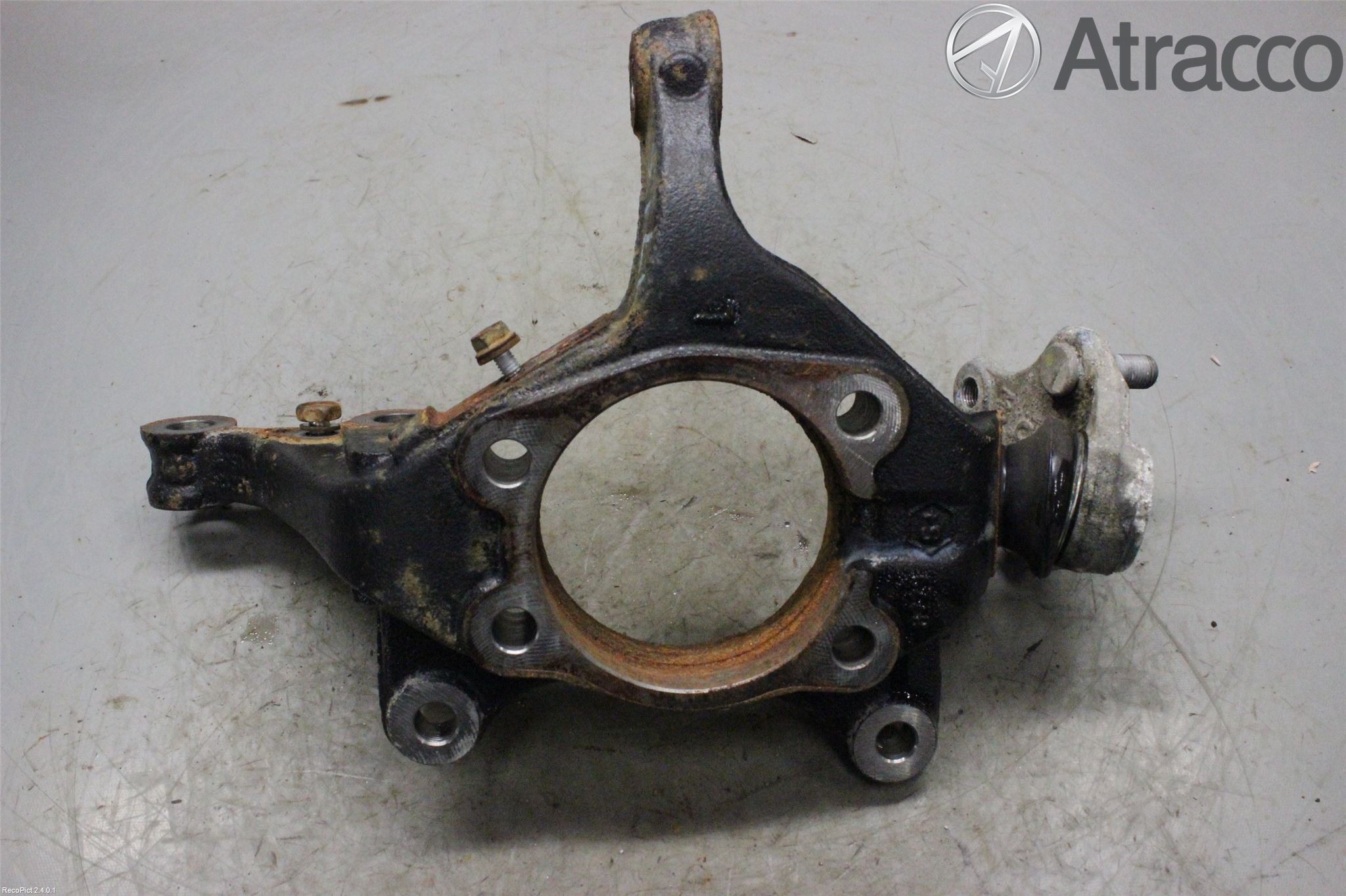 Toyota AURIS 13-19 Styrspindel Lagerhus Vä