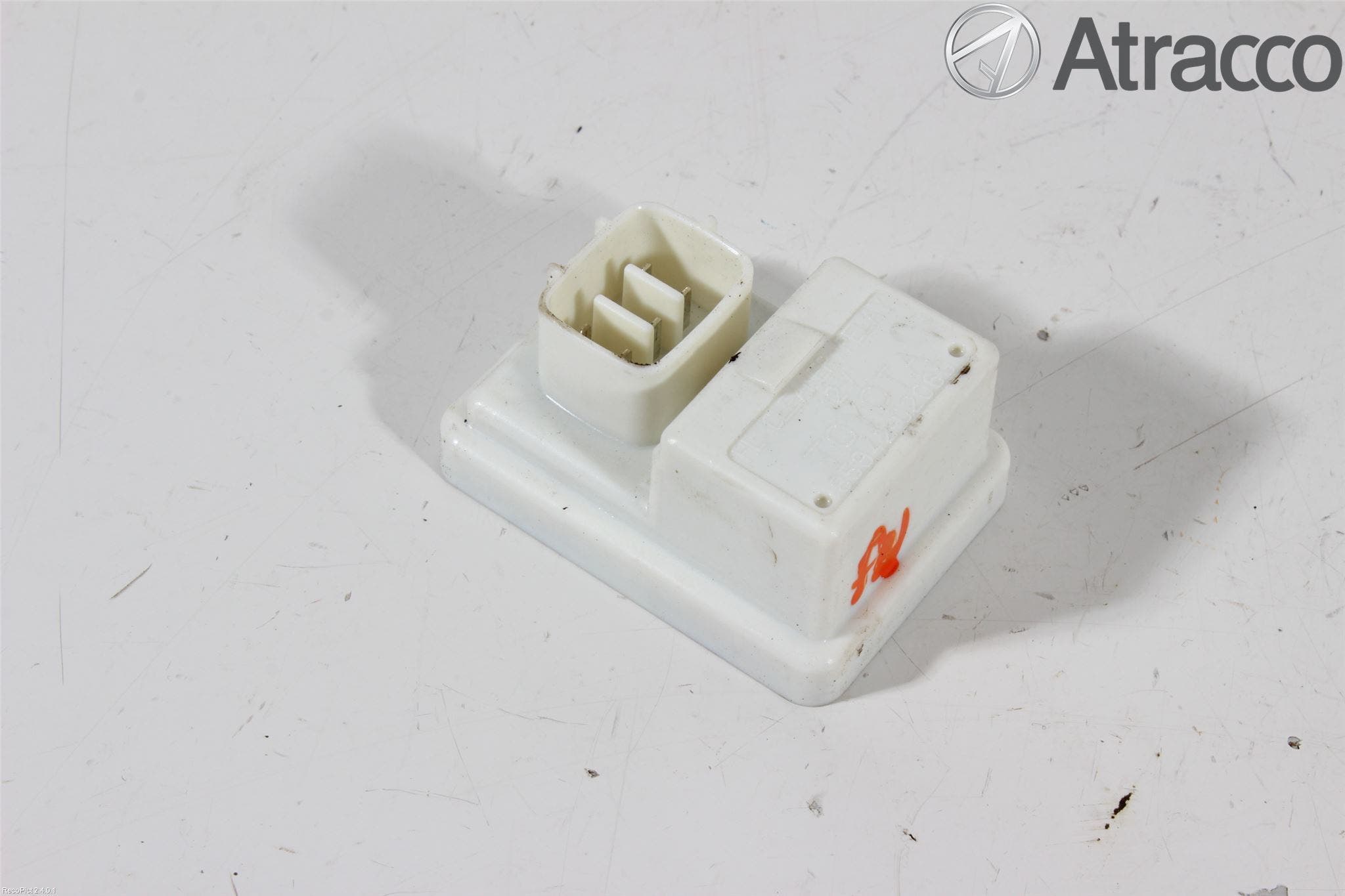 Toyota AURIS 13-19 Relä Spolning