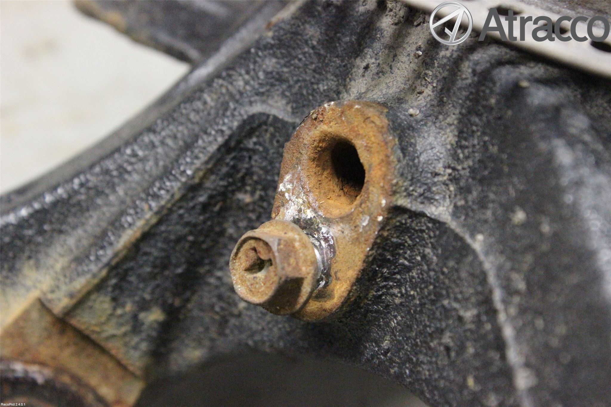 Suzuki SWIFT 11-16 Styrspindel Lagerhus Hö