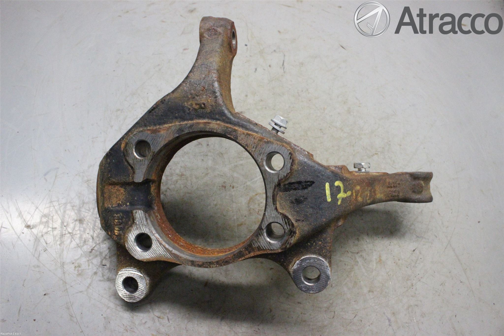 Toyota VERSO 09-18 Styrspindel Lagerhus Hö