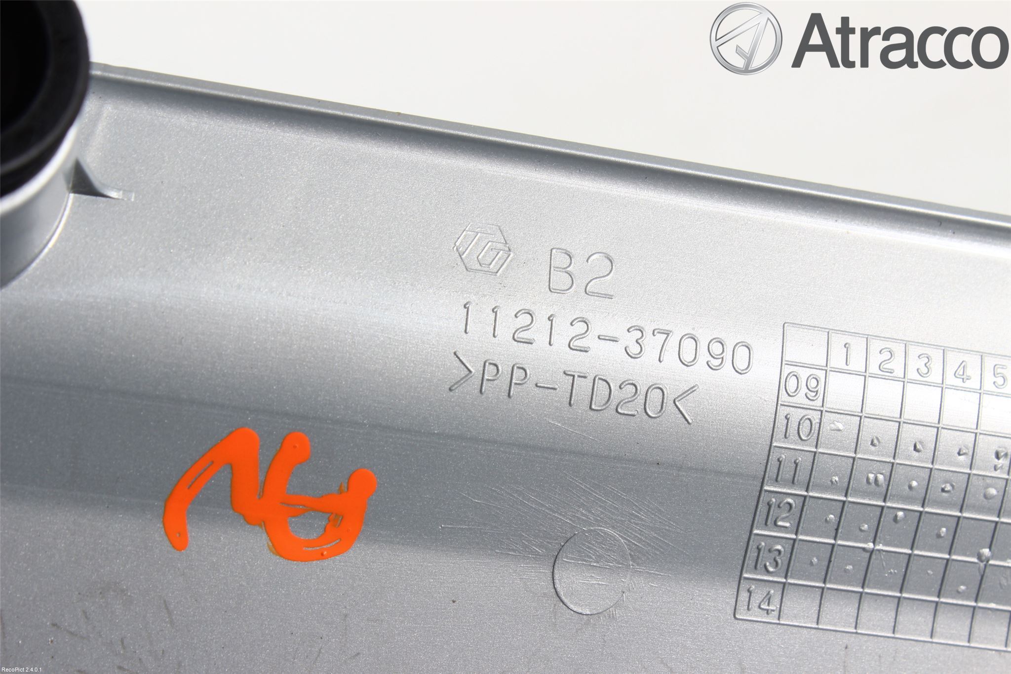 Toyota AURIS 13-19 Motorkåpa