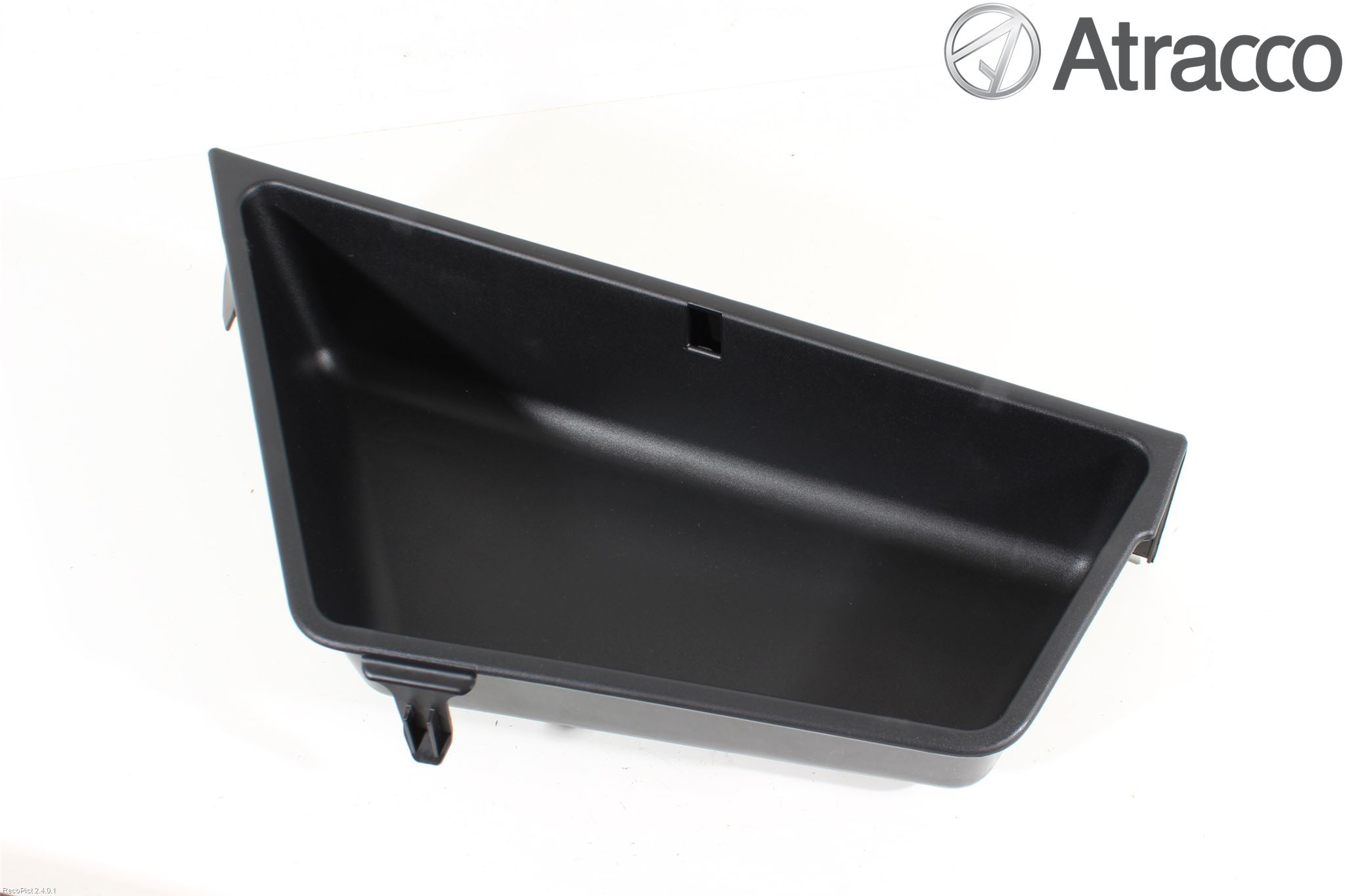Toyota AURIS 13-19 Inrbagagerumklädsel-Golv