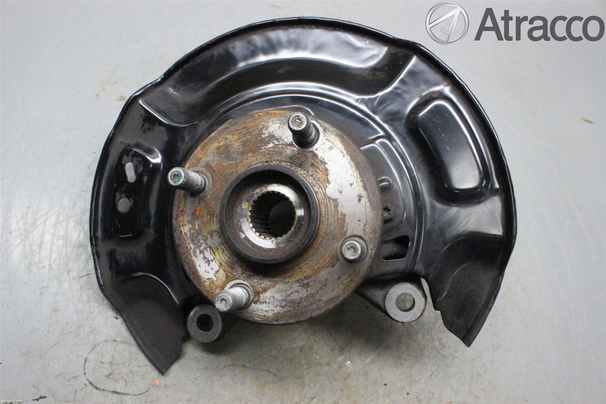 Toyota YARIS XP130 12-14 Styrspindel Lagerhus Hö