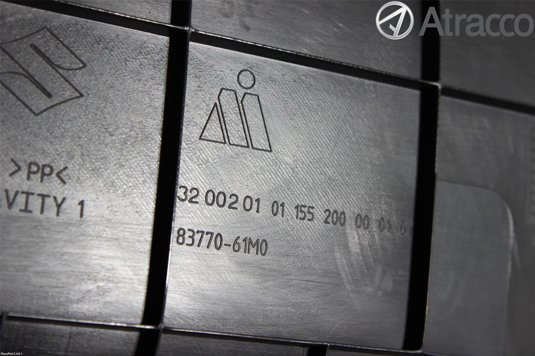 Suzuki SX4 10-13 Inredning Bakluckeklädsel