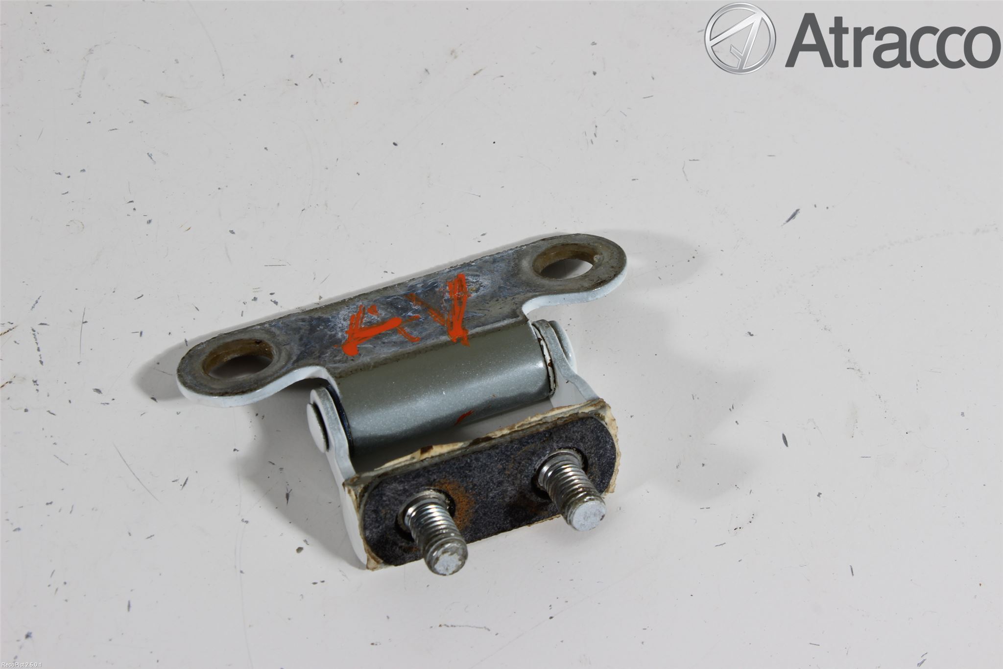 Toyota AURIS 13-19 Bakluckegångjärn Hö