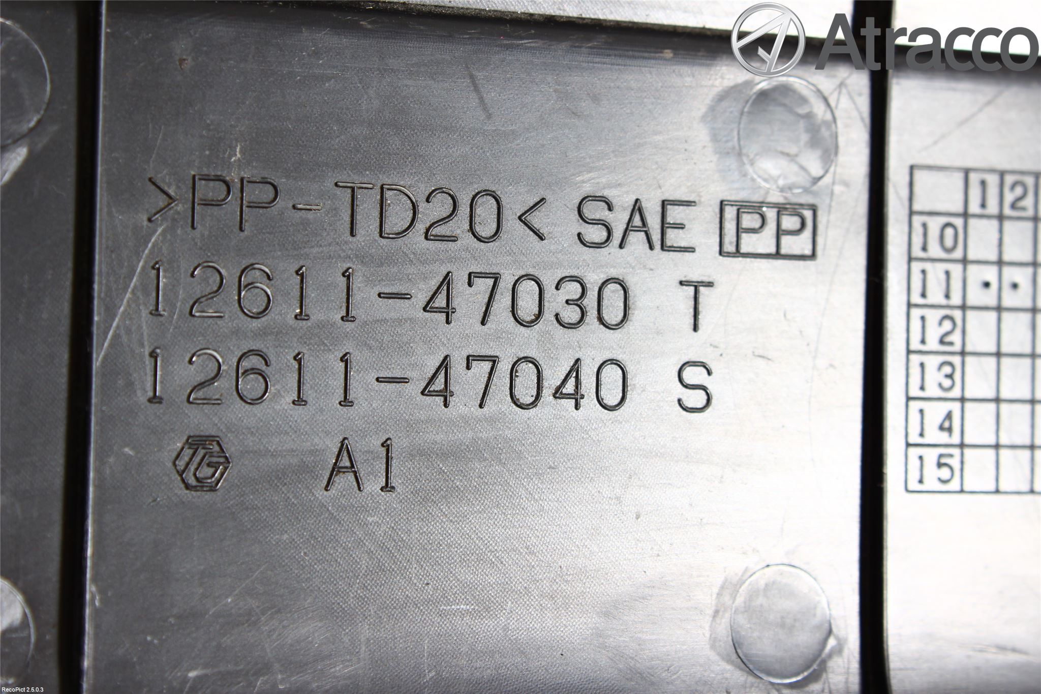 Toyota VERSO-S 11-16 Motorkåpa