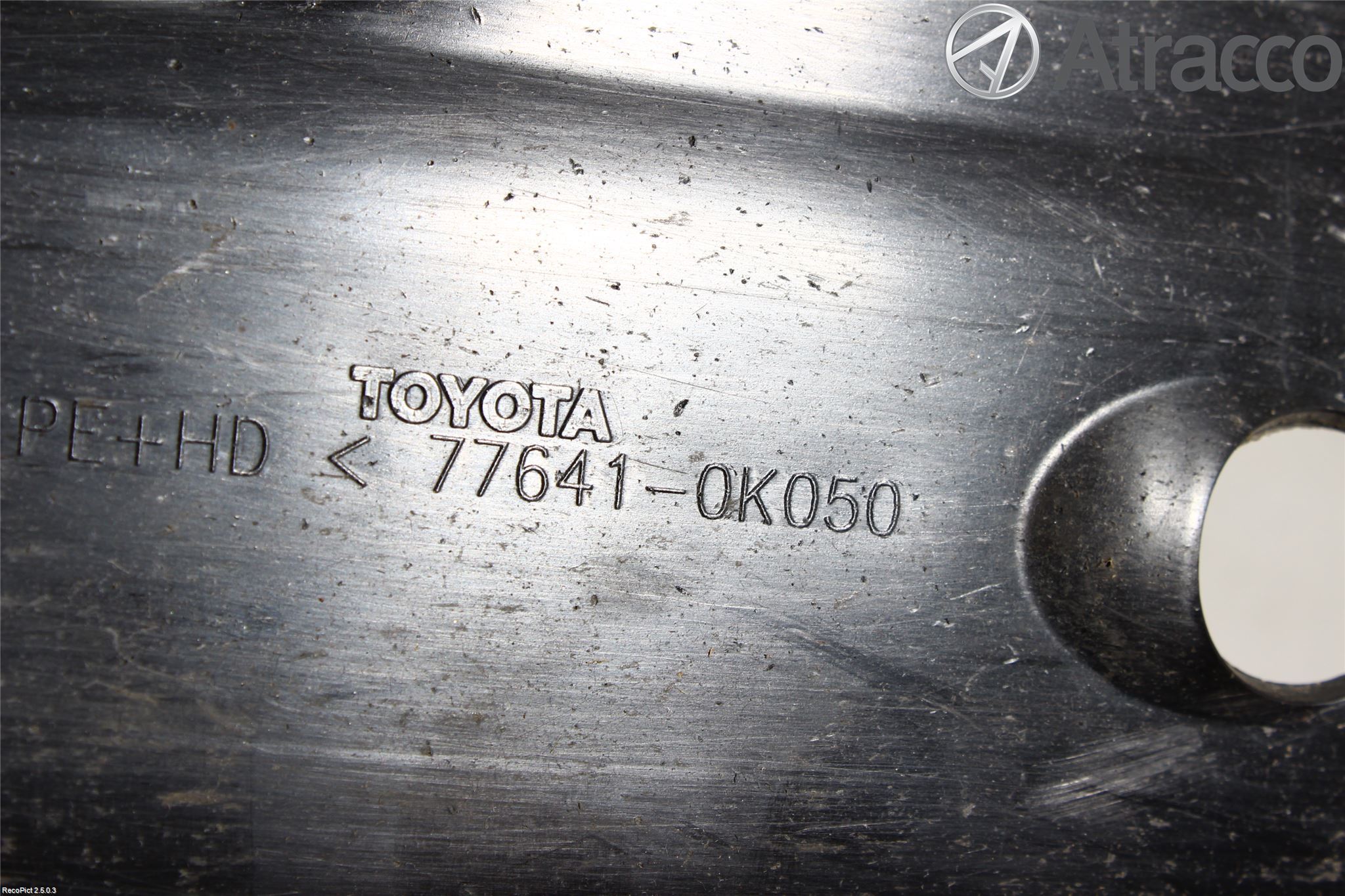 Toyota HILUX 05-16 Bränsletank Skyddsplåt