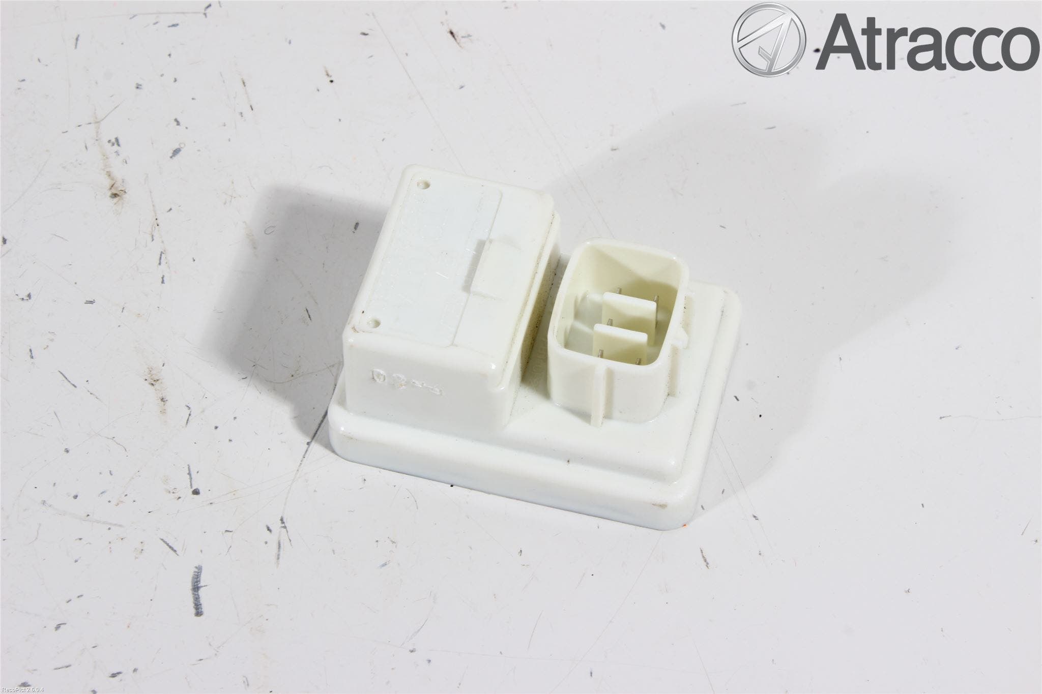 Toyota AURIS 13-19 Relä Spolning