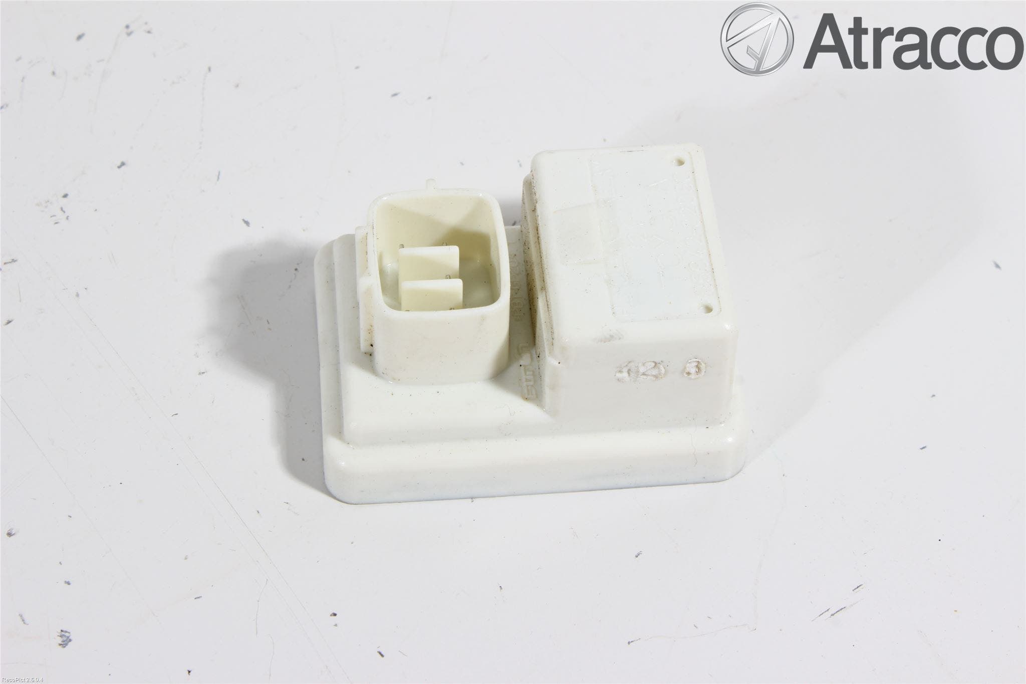 Toyota AURIS 13-19 Relä Spolning