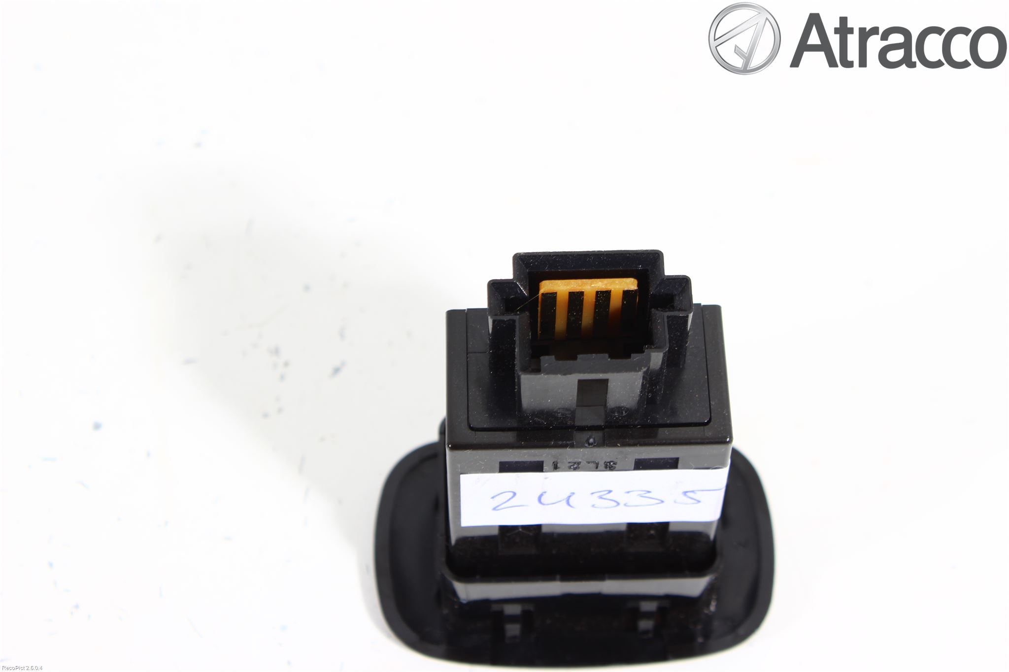 Mitsubishi OUTLANDER 13-21 Strömställare Baklucka