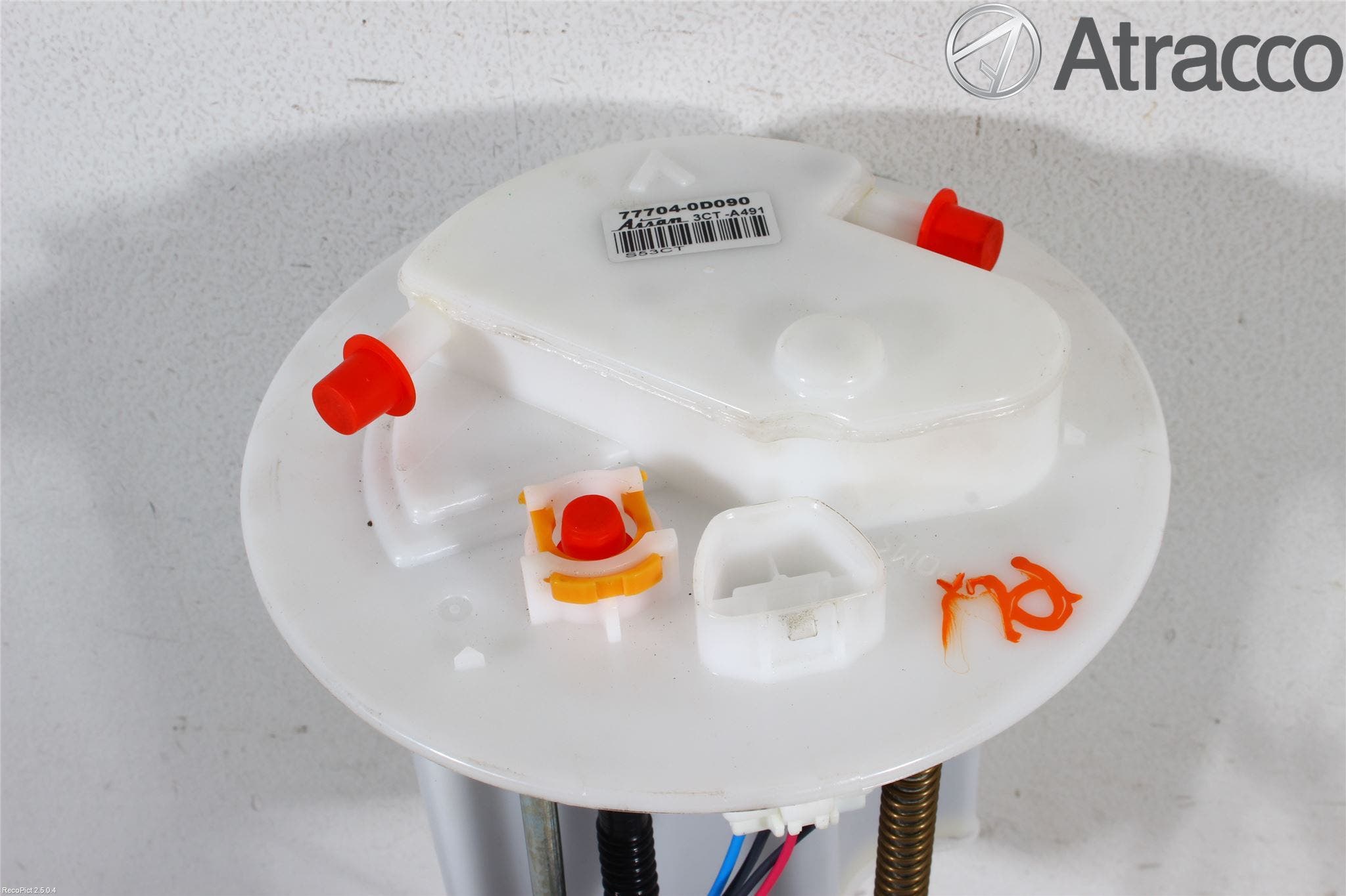 Toyota YARIS XP130 12-14 Bränslepump El