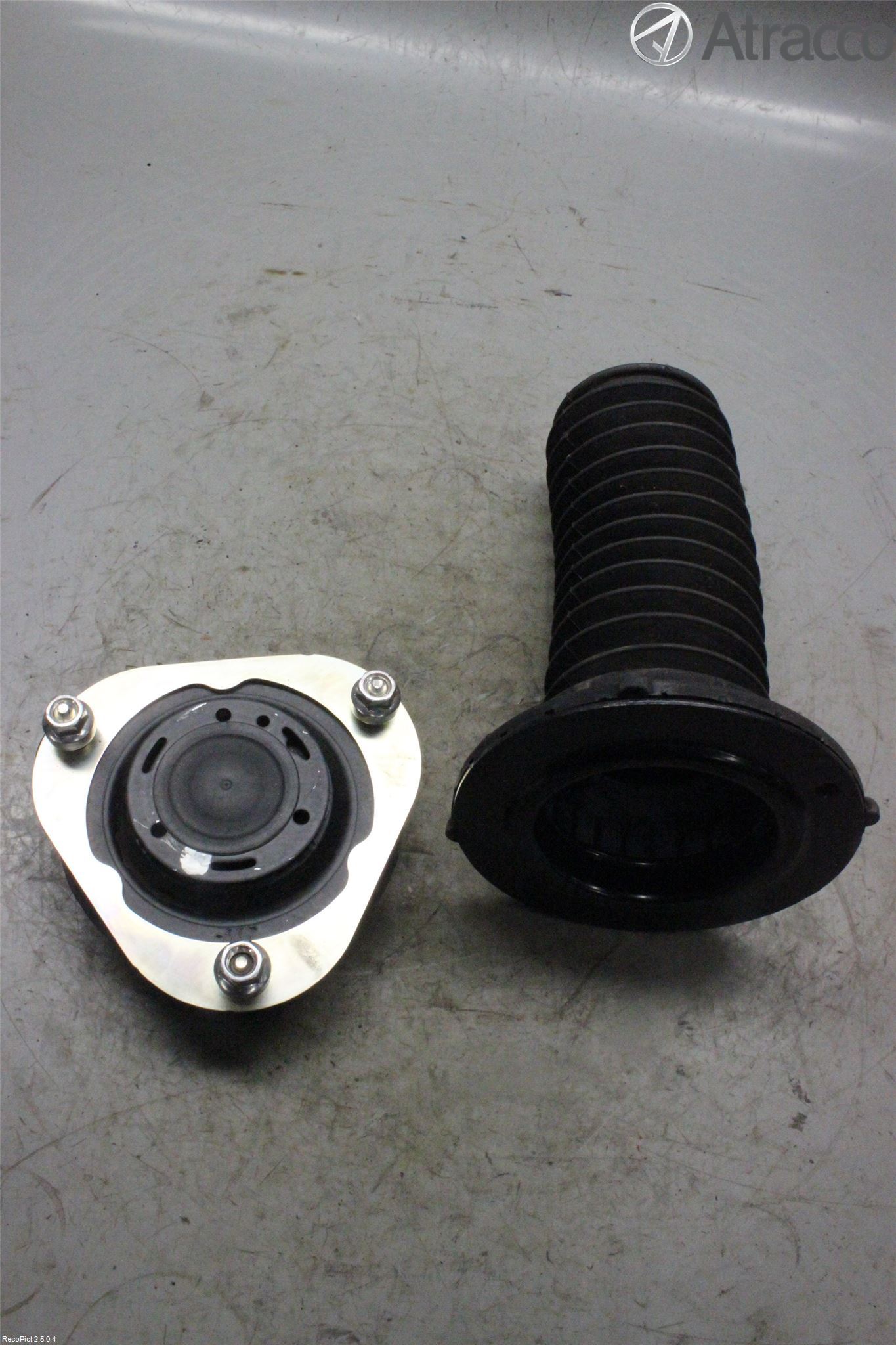 Toyota RAV4 13-18 Fjäderbenslager Fram