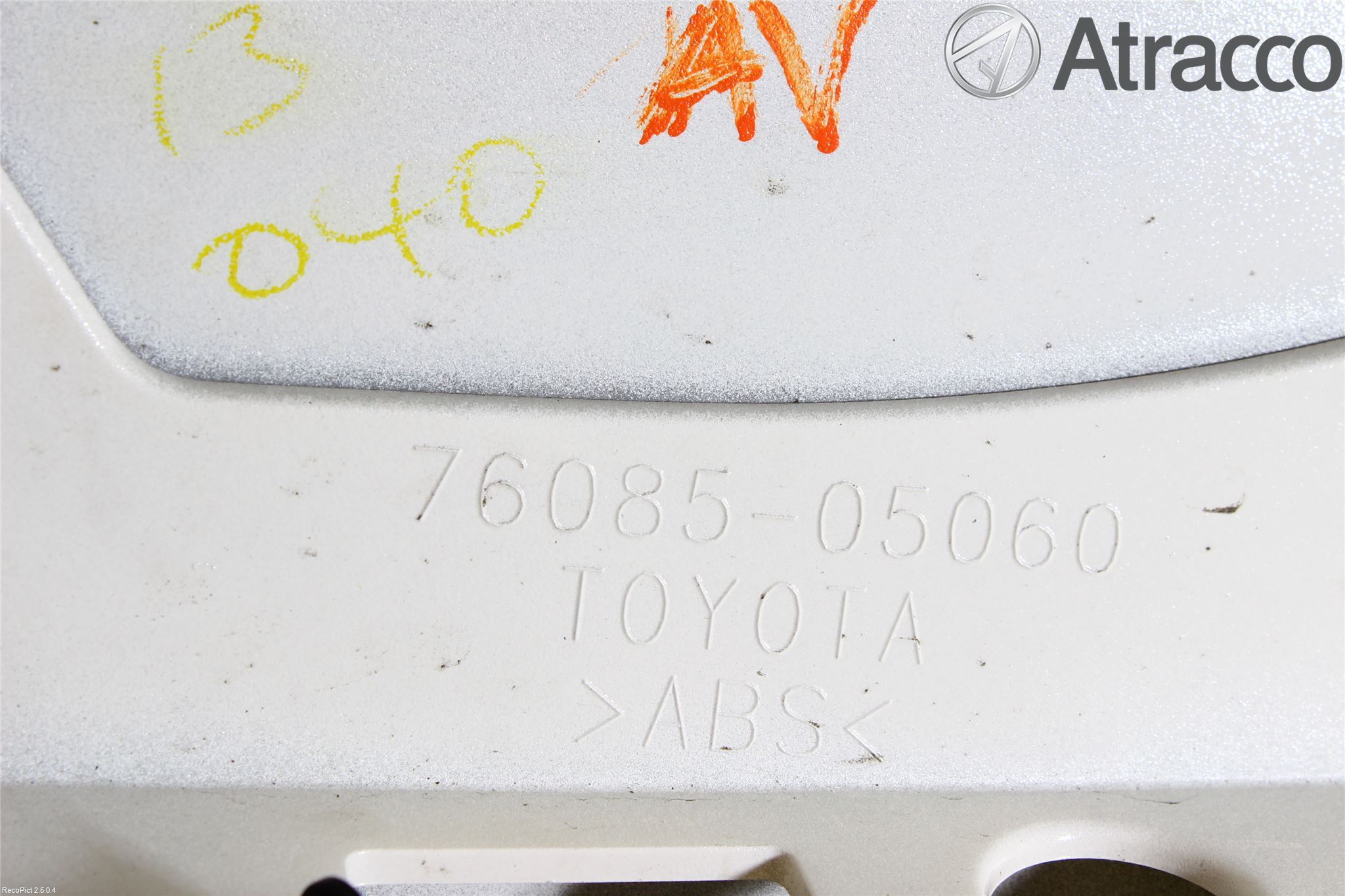 Toyota AVENSIS 09-15 Spoiler Baklucka