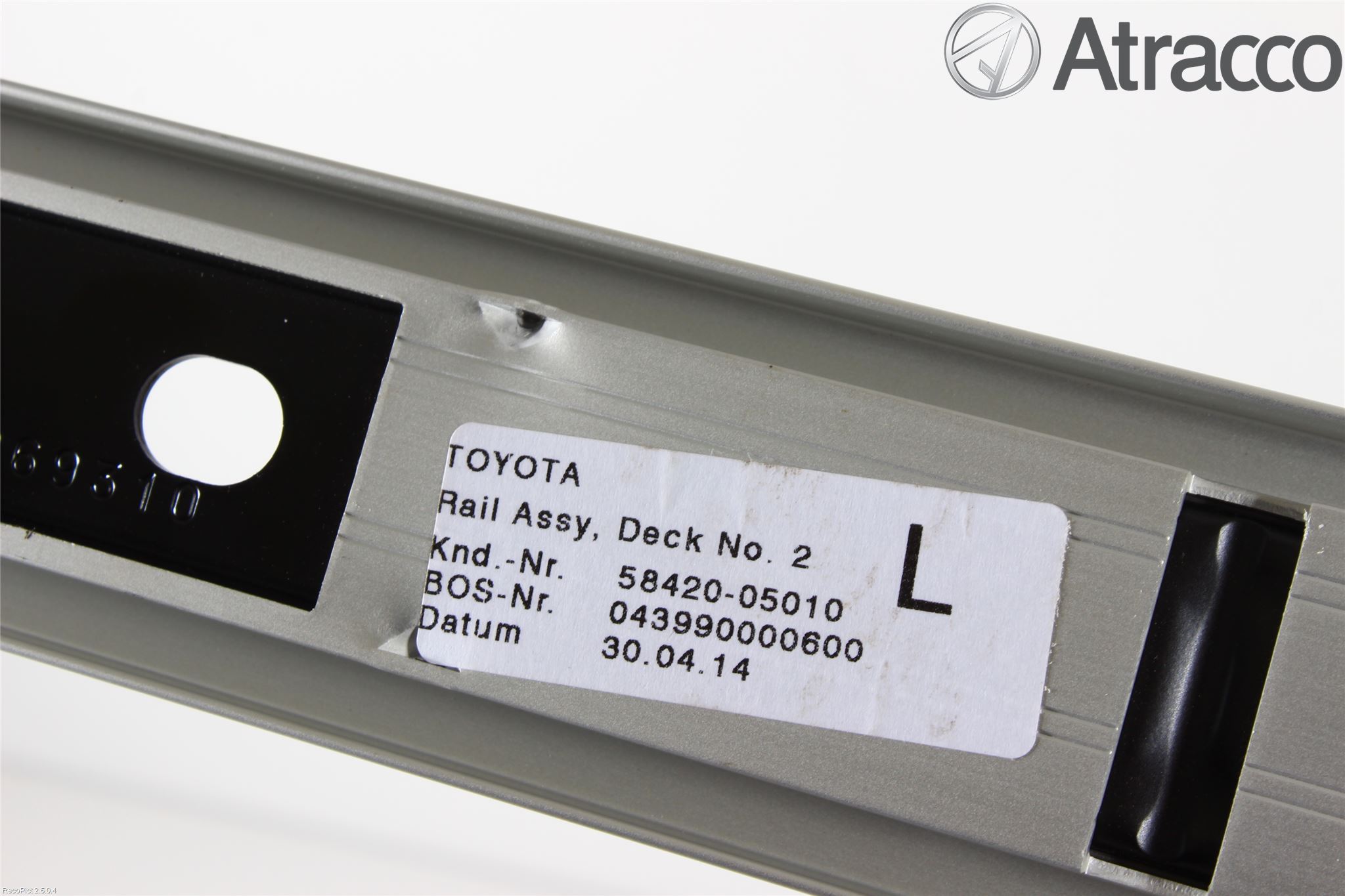 Toyota AVENSIS 09-15 Inrbagagerumklädsel-Golv