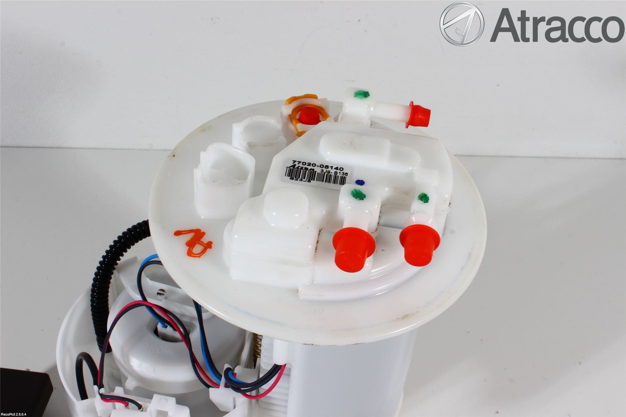 Toyota AVENSIS 09-15 Bränslepump El