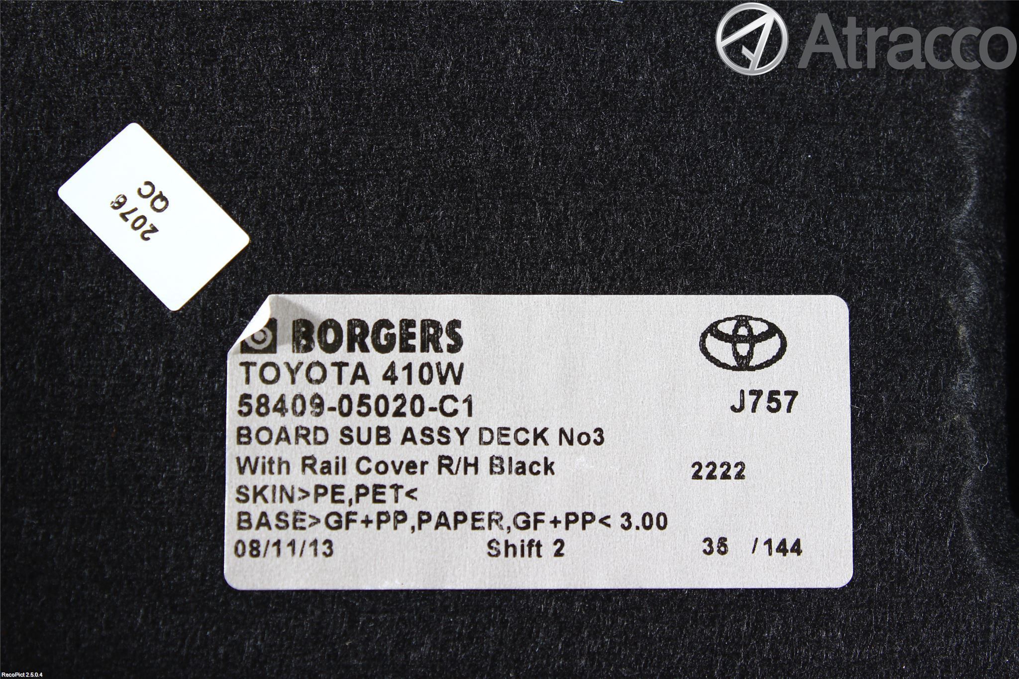 Toyota AVENSIS 09-15 Inrbagagerumklädsel-Golv