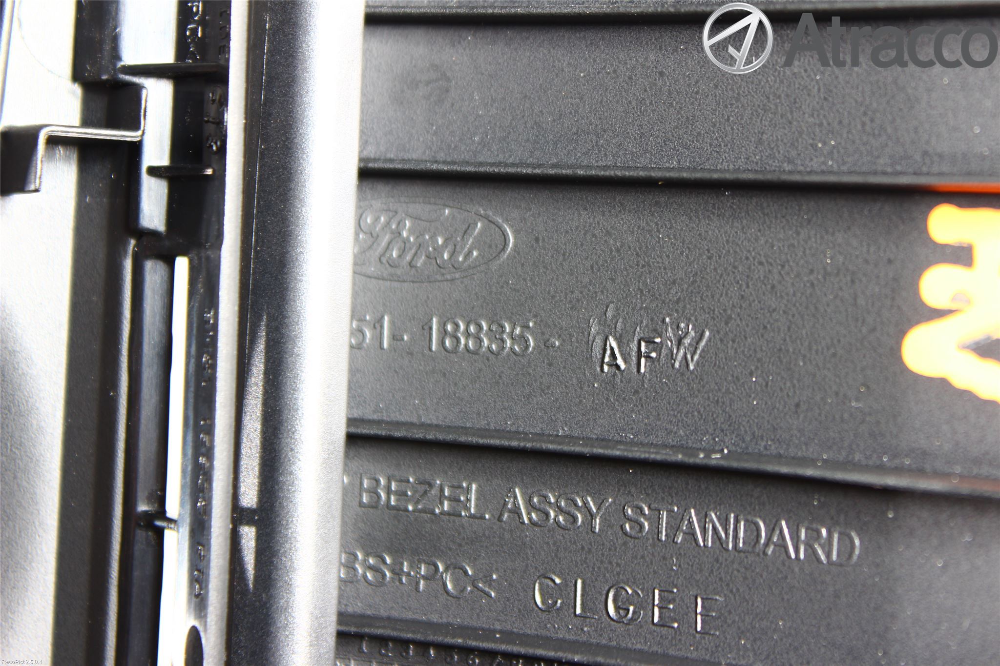 Ford FOCUS 11-14 Instrumentkonsoll Mitt