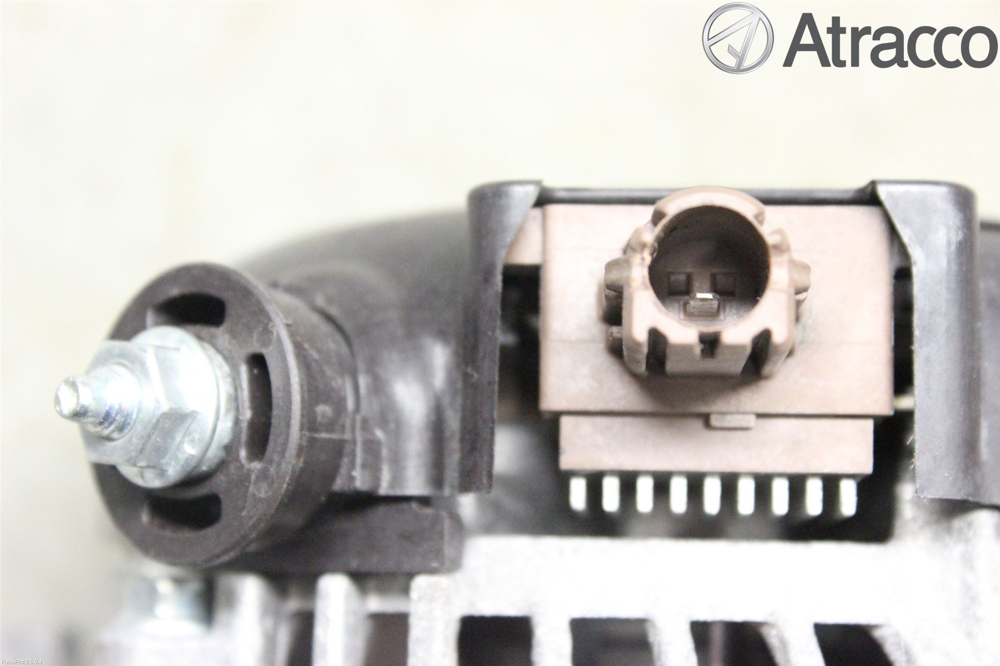 Toyota YARIS XP130 12-14 Generator