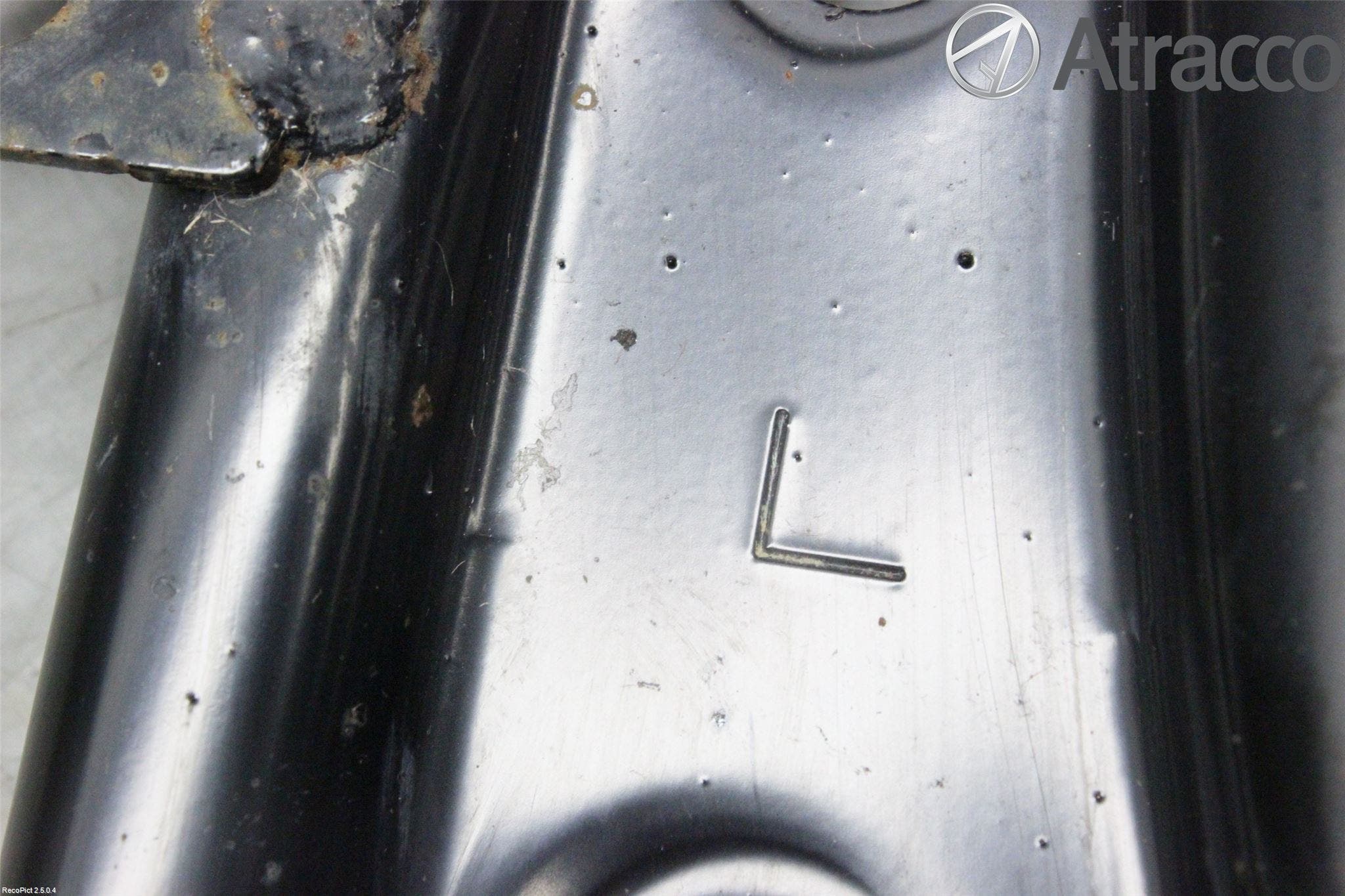 Toyota iQ Bärarm Fram Undre Vä