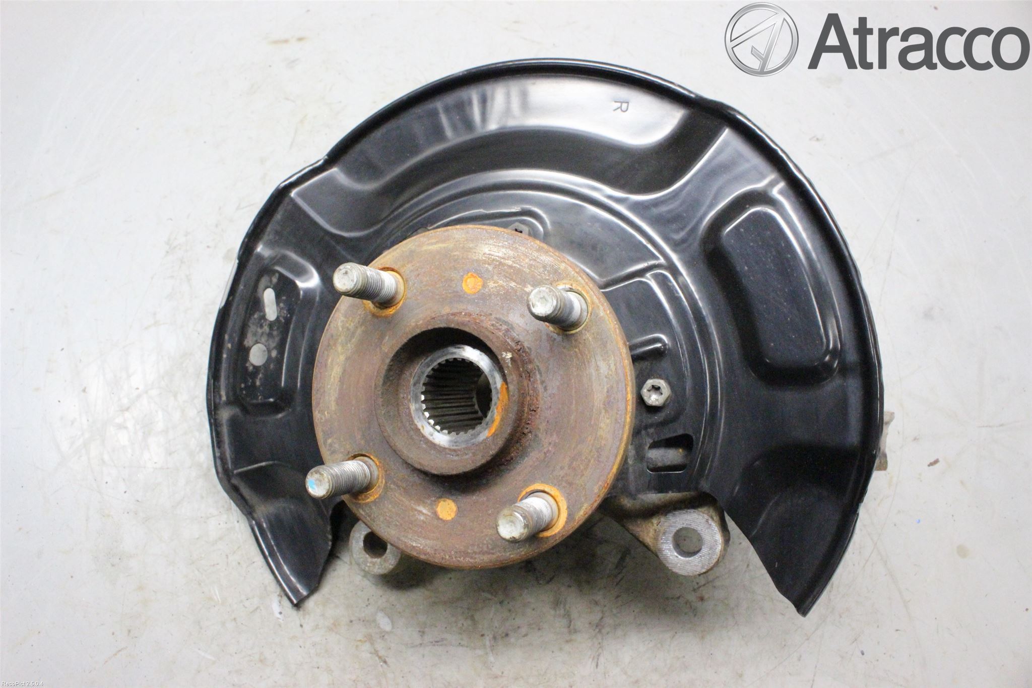 Toyota YARIS XP130 12-14 Styrspindel Lagerhus Hö