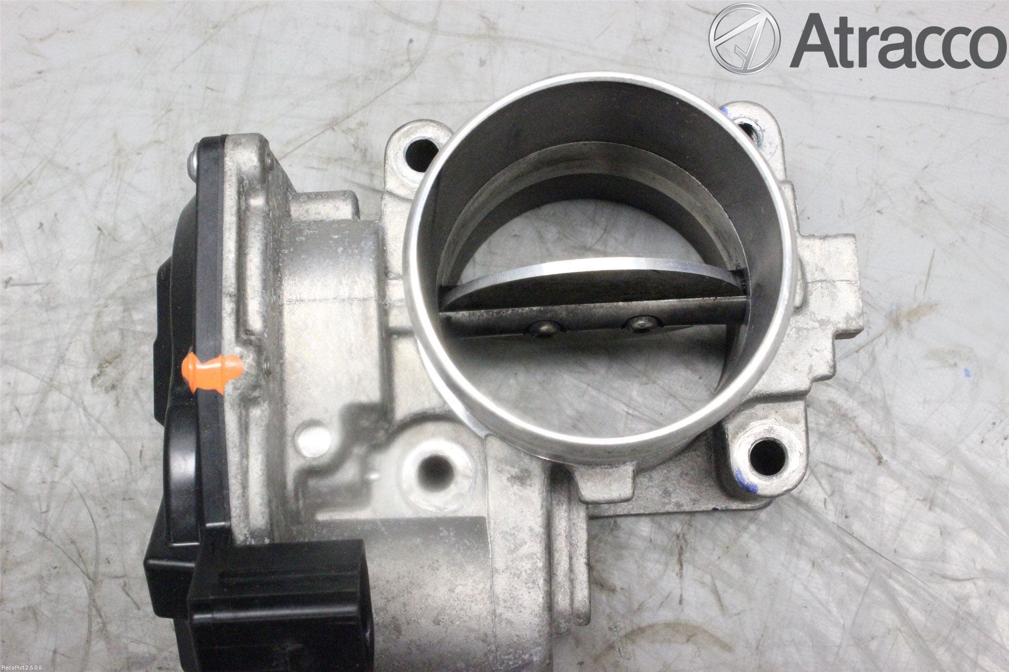 Hyundai SANTA FE 13-18 Injspjällhus