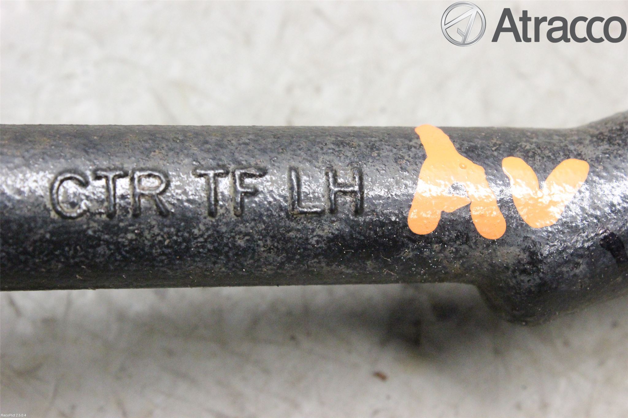 Hyundai i40 08-15 Styrstag Vä - Mitt - Hö