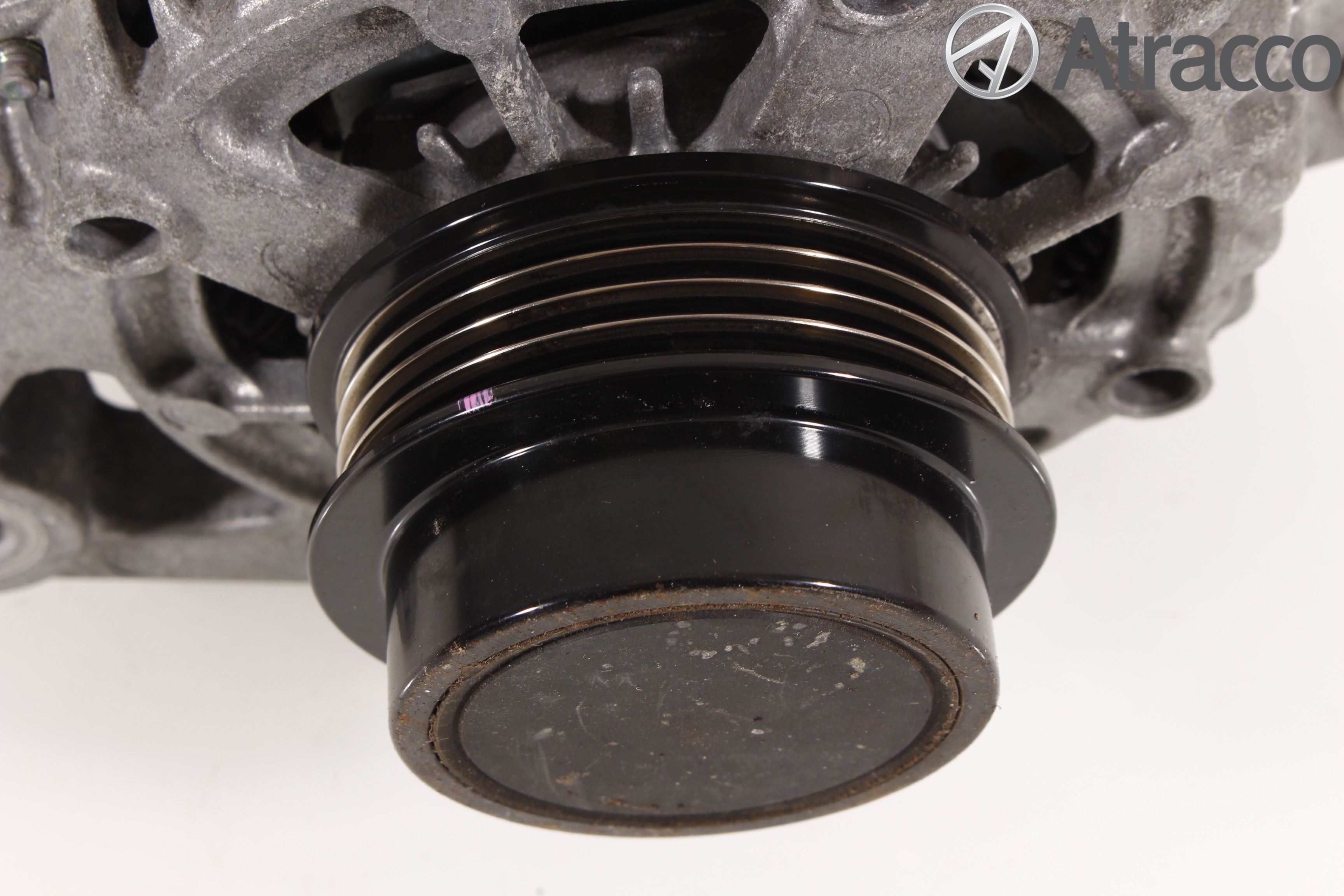 Toyota YARIS XP130 12-14 Generator