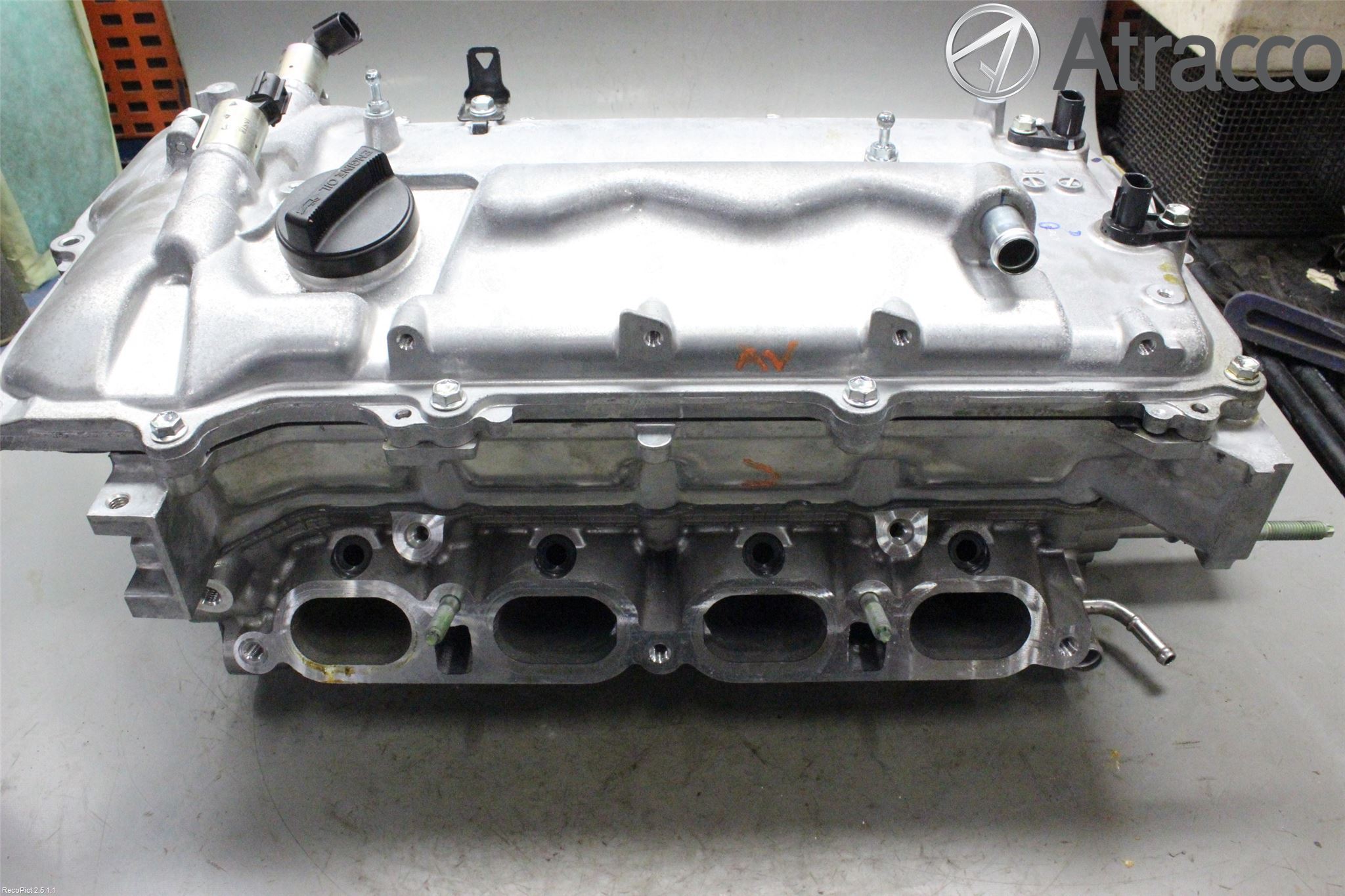 Toyota AVENSIS 09-15 Topplock Bensin